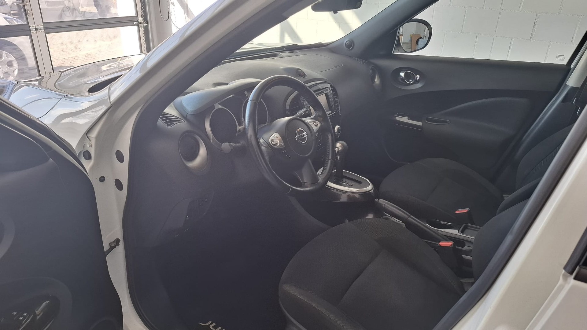 NISSAN Juke 1.6 tekna Xtronic CVT-image-9