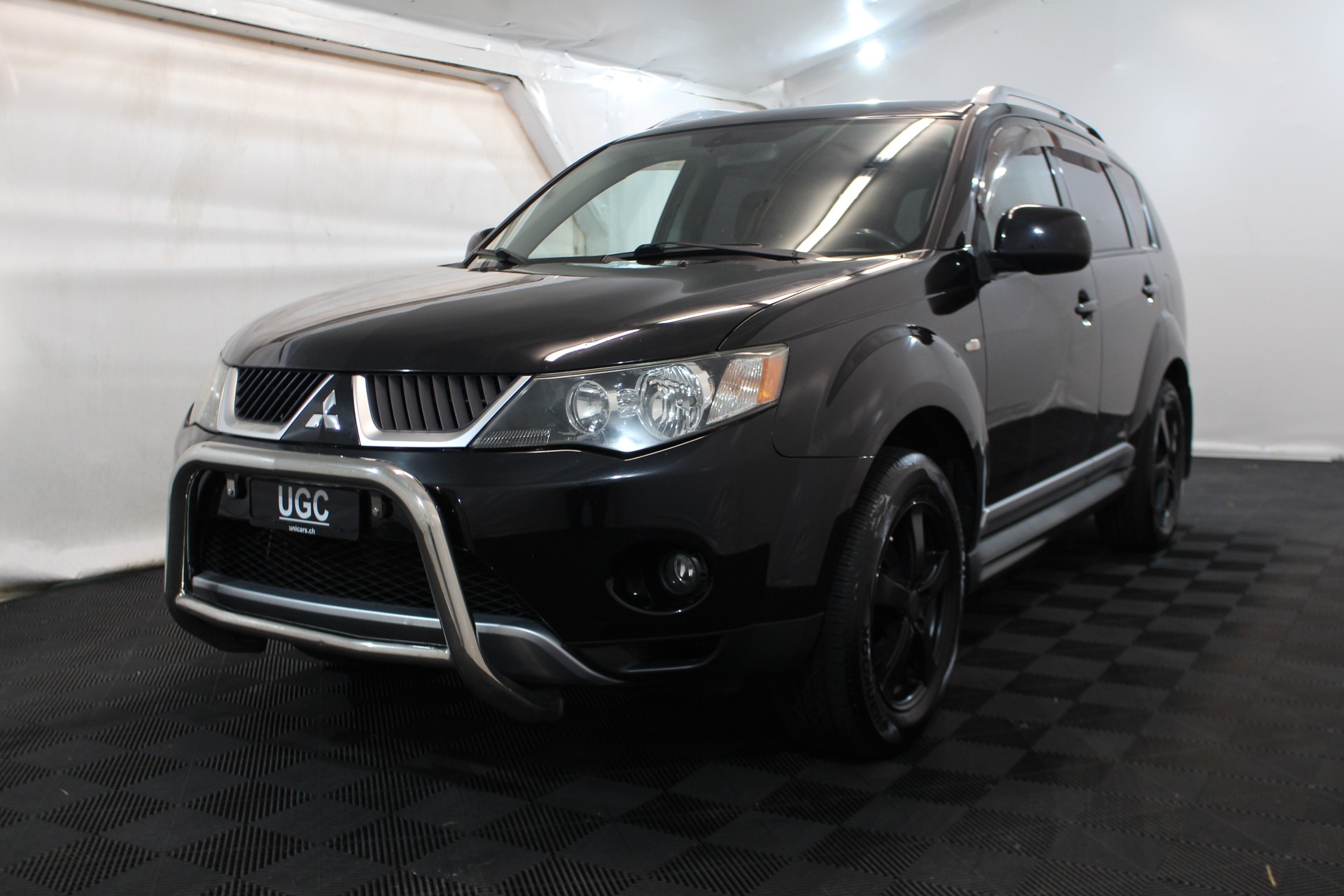 MITSUBISHI Outlander 2.4 MIVEC Invite CVT-showroom-element-2