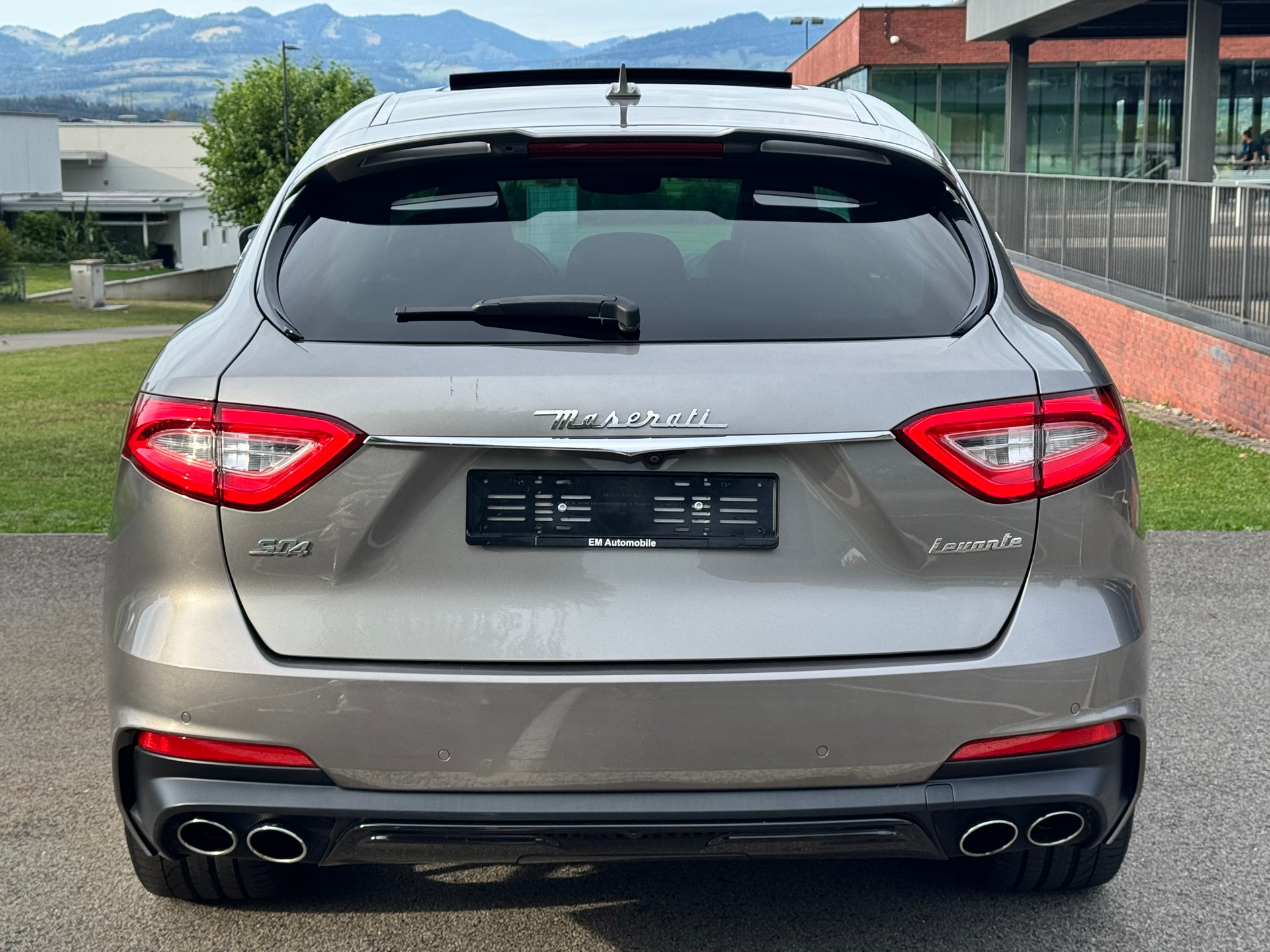 MASERATI Levante S 3.0V6 GranSport Automatica(CH)-image-3