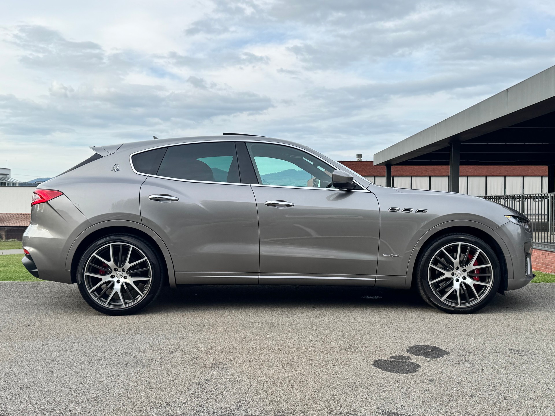 MASERATI Levante S 3.0V6 GranSport Automatica(CH)-image-2