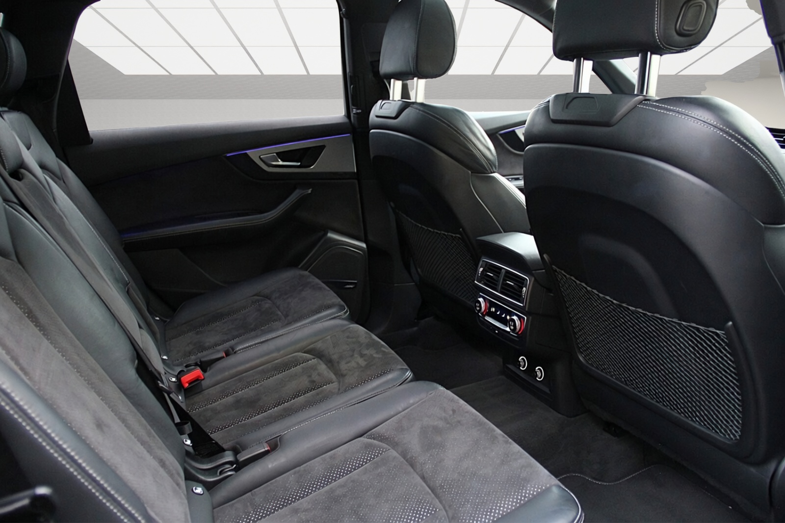 AUDI Q7 50 TDI quattro tiptronic-image-11