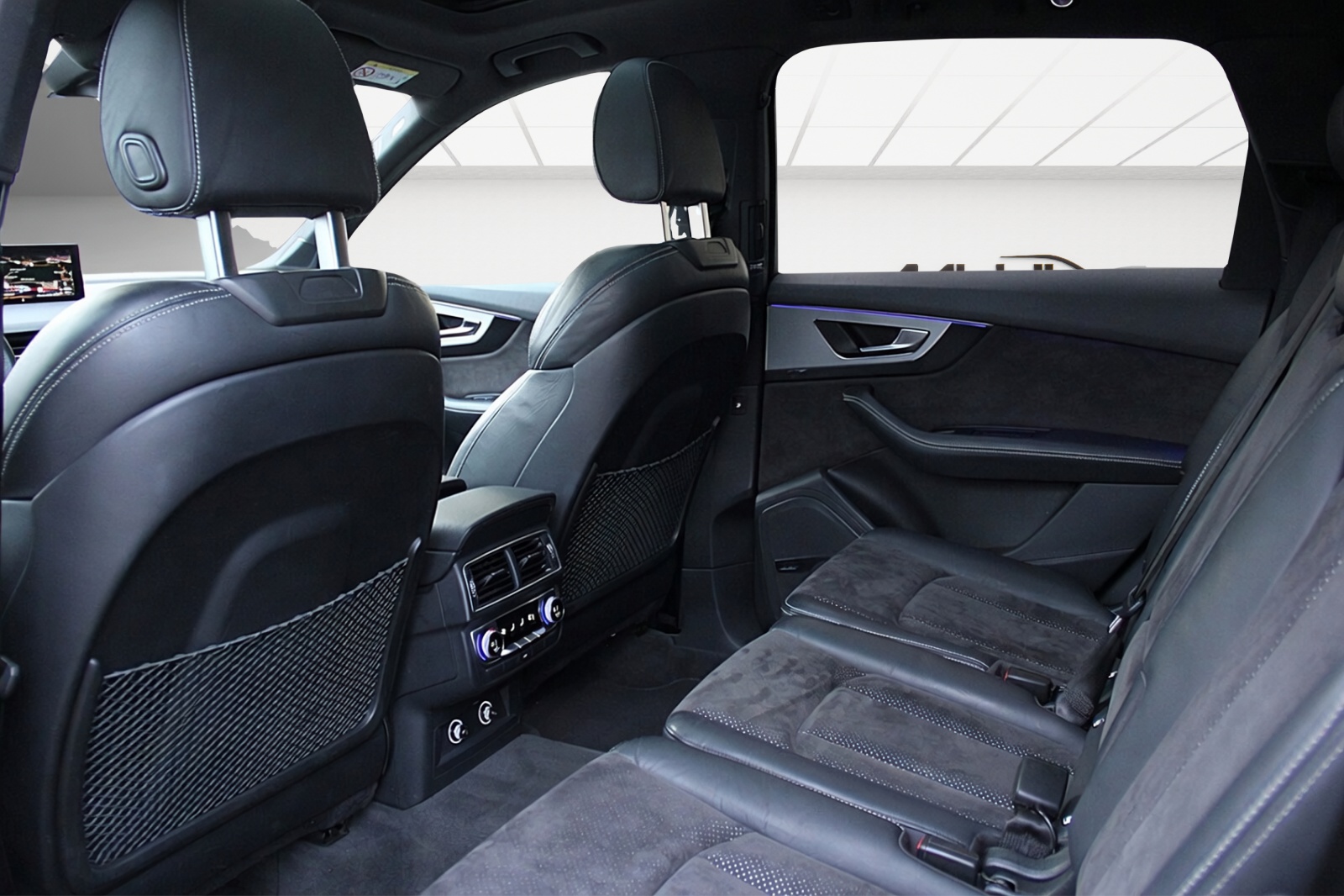AUDI Q7 50 TDI quattro tiptronic-image-9