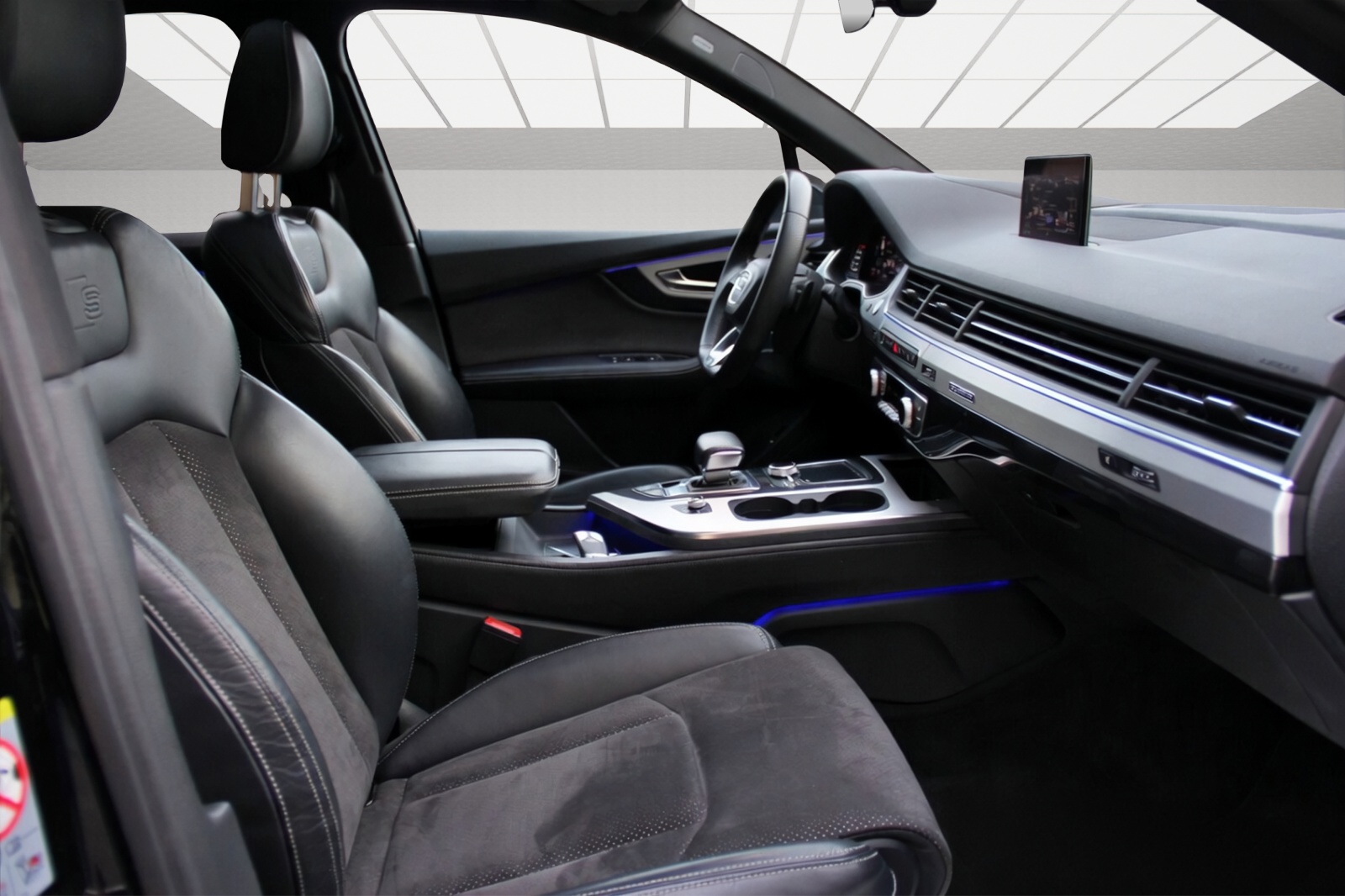 AUDI Q7 50 TDI quattro tiptronic-image-12