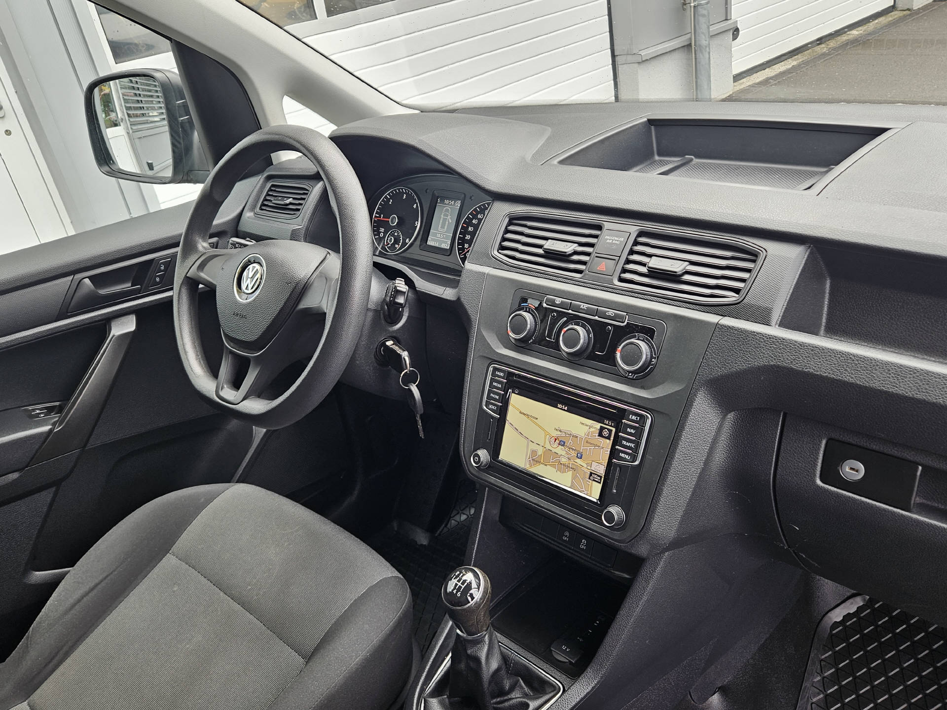 VW Caddy Maxi Kaw. 2.0 TDI 122 BMT 4motion * Klima * Anhängerkupplung * Navi *-image-17
