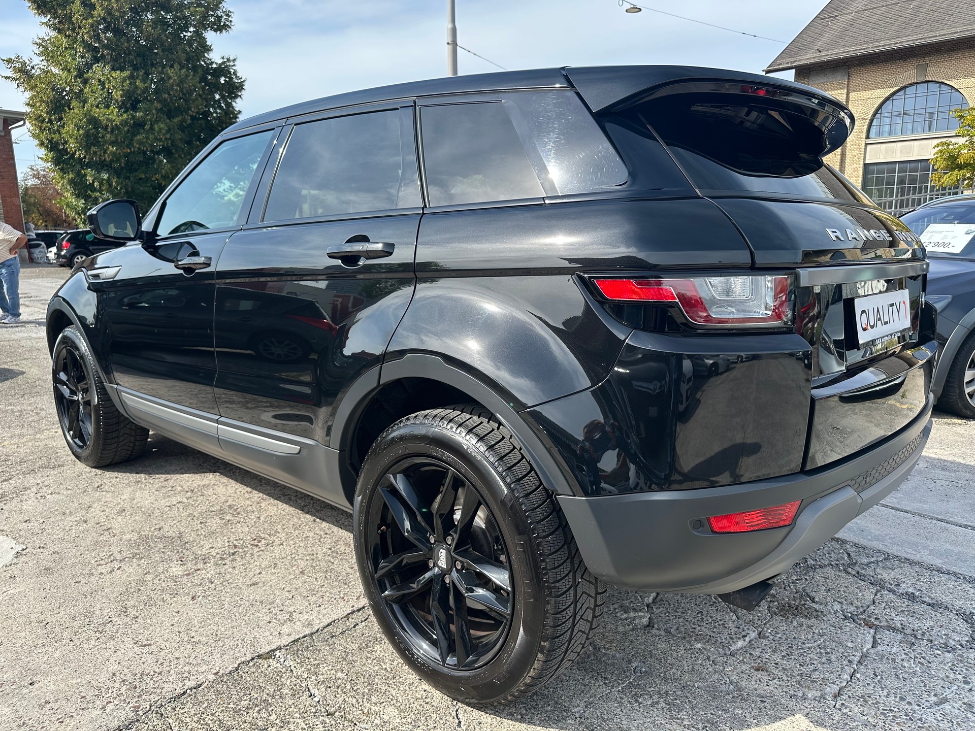 LAND ROVER Range Rover Evoque 2.0 Si4 SE AT9-image-5