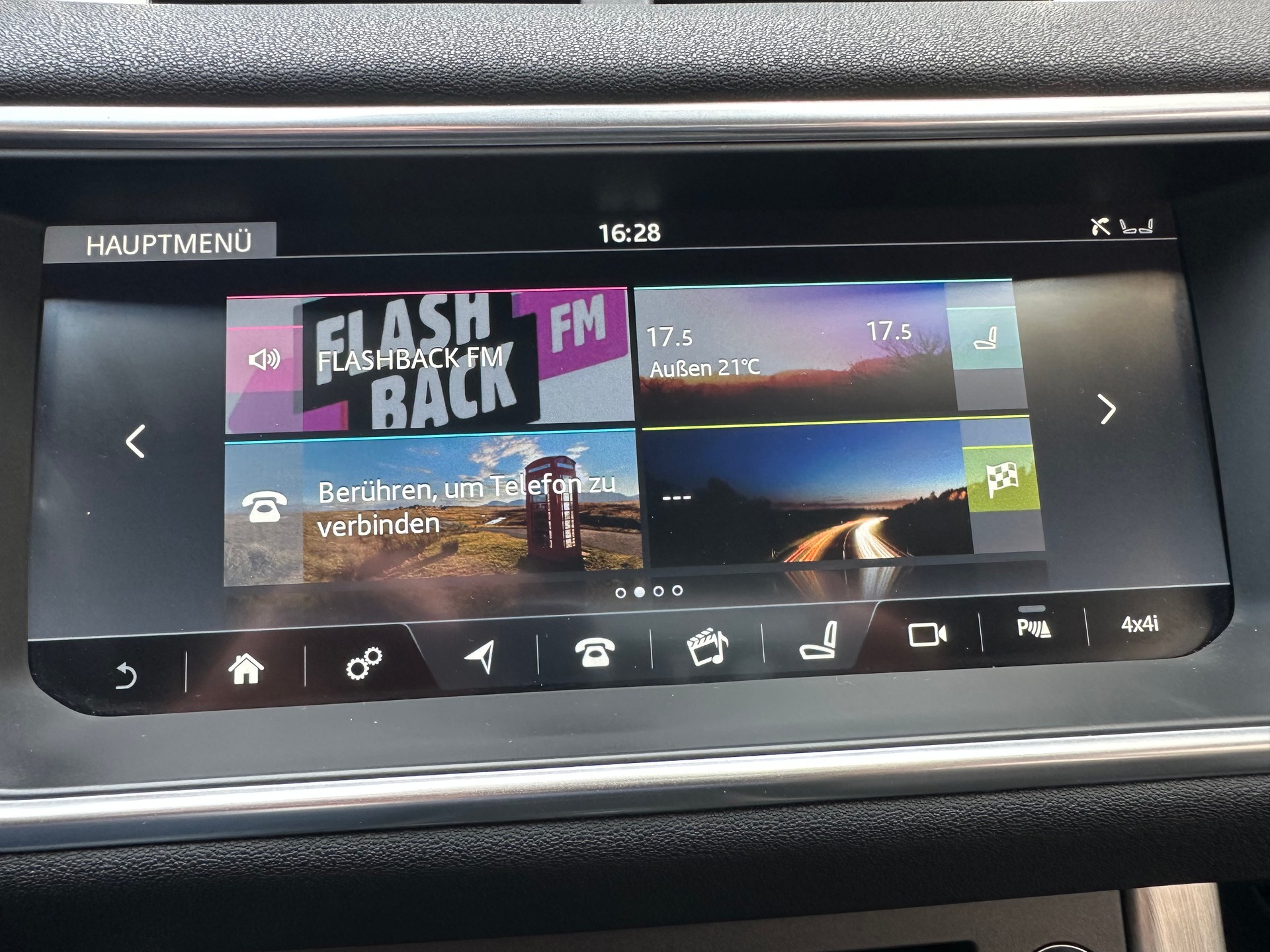 LAND ROVER Range Rover Evoque 2.0 Si4 SE AT9-image-21