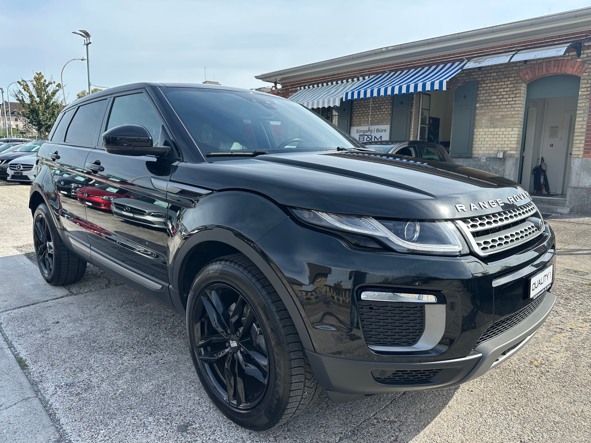 LAND ROVER Range Rover Evoque 2.0 Si4 SE AT9-showroom-element-2