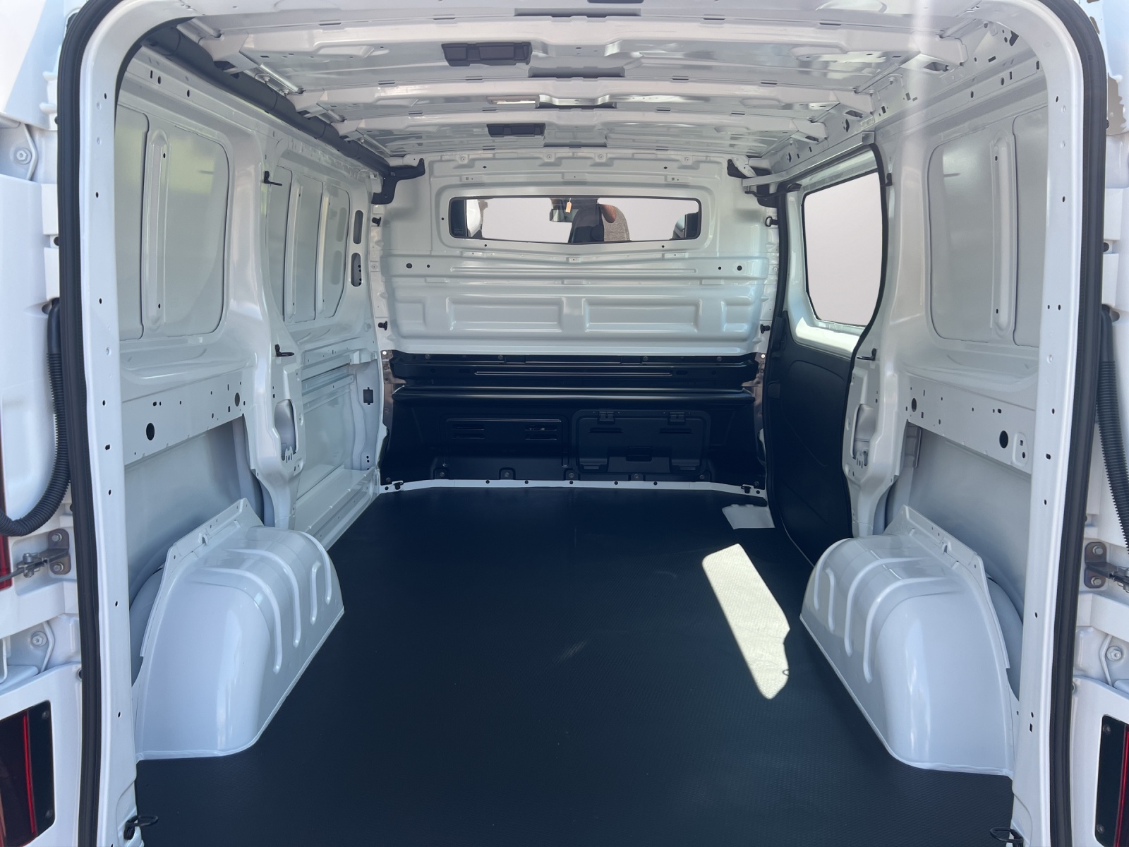 NISSAN Primastarr Kaw. 3.0 t L1 H1 2.0 N-Connecta-image-7