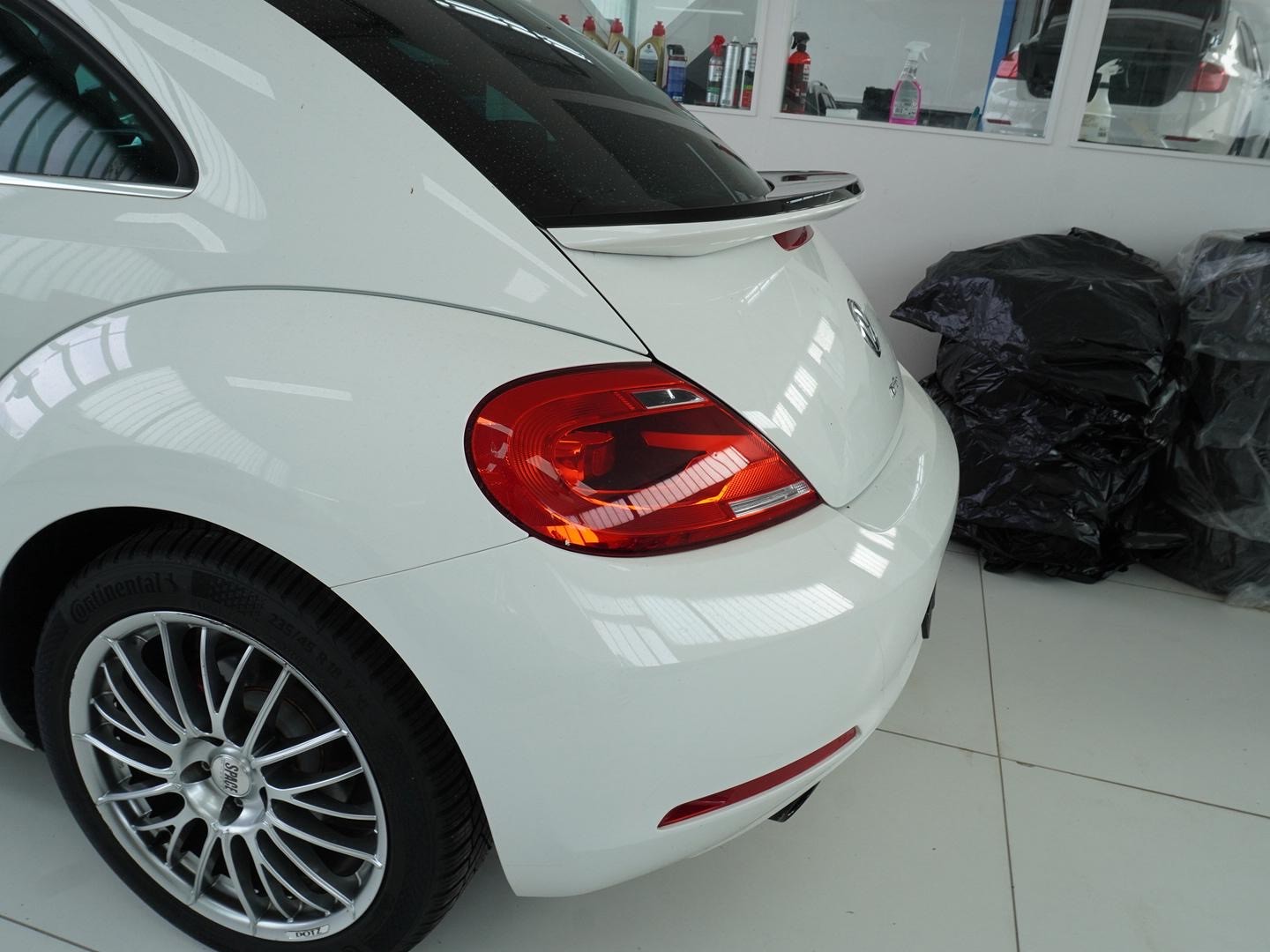 VW Beetle 2.0 TSI Sport-image-9