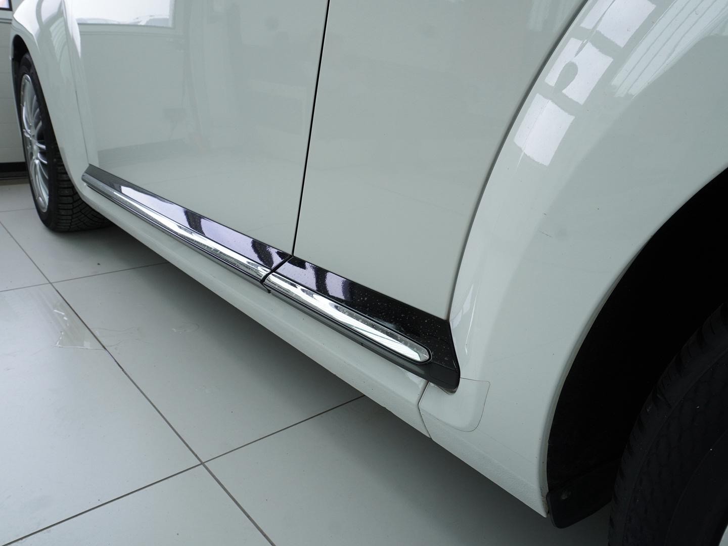 VW Beetle 2.0 TSI Sport-image-10