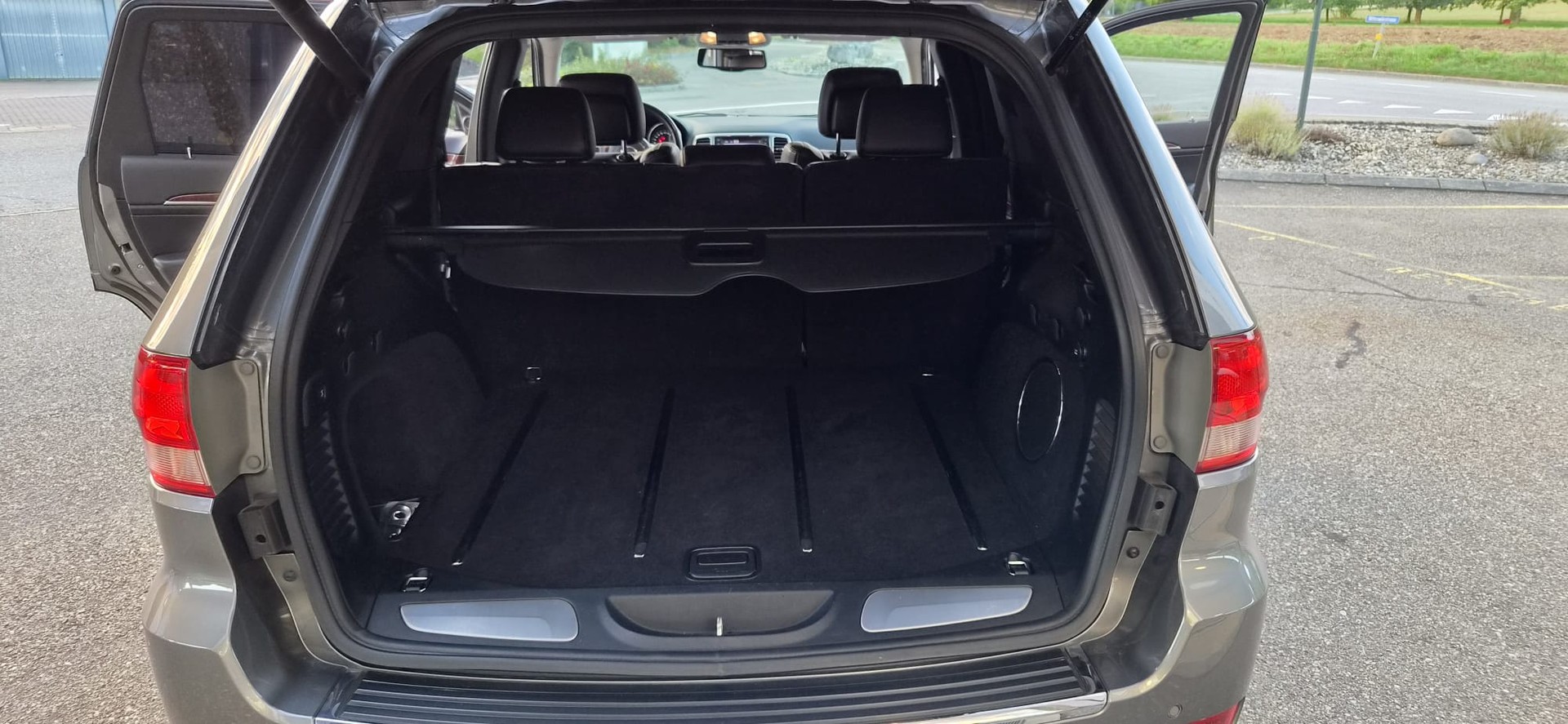 JEEP Grand Cherokee 3.6 V6 Limited Automatic-image-9