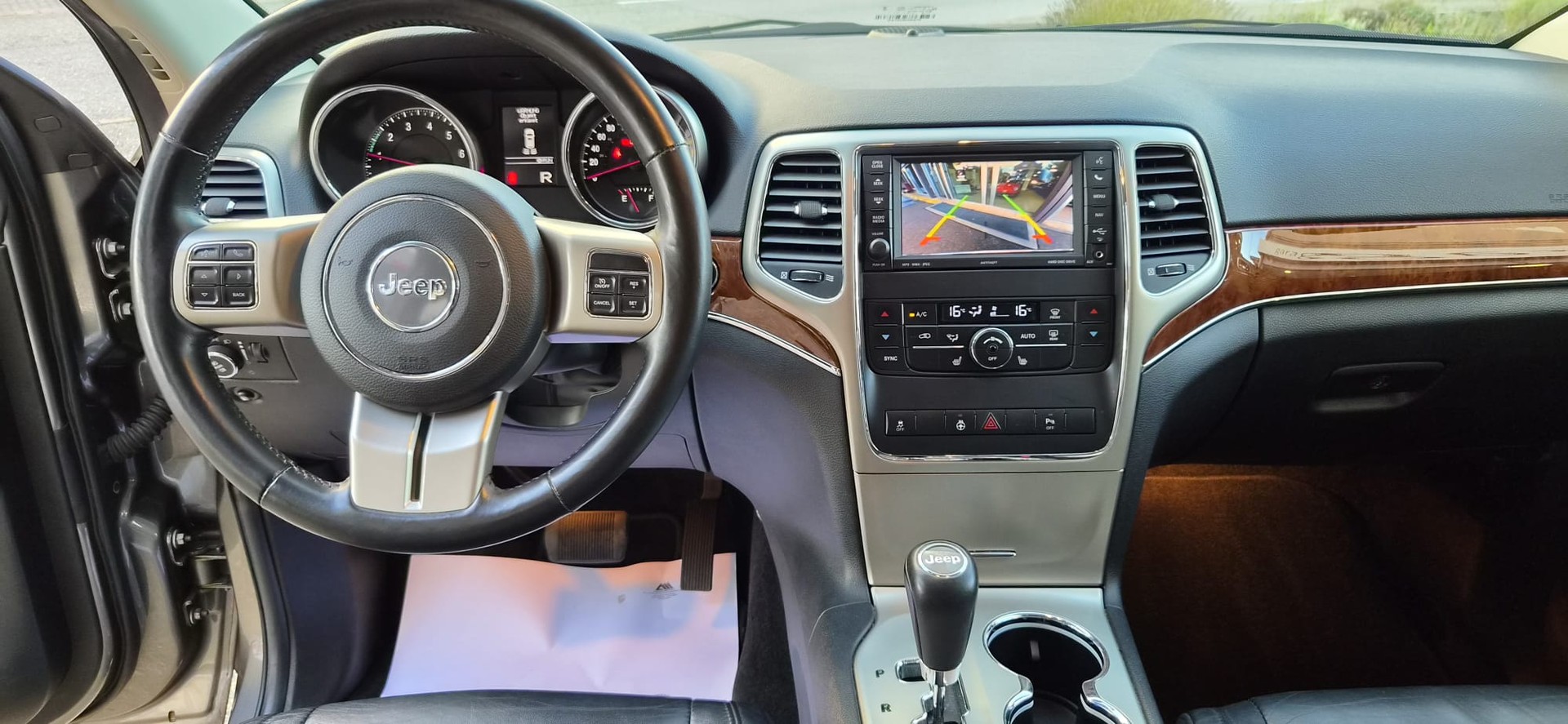 JEEP Grand Cherokee 3.6 V6 Limited Automatic-image-4