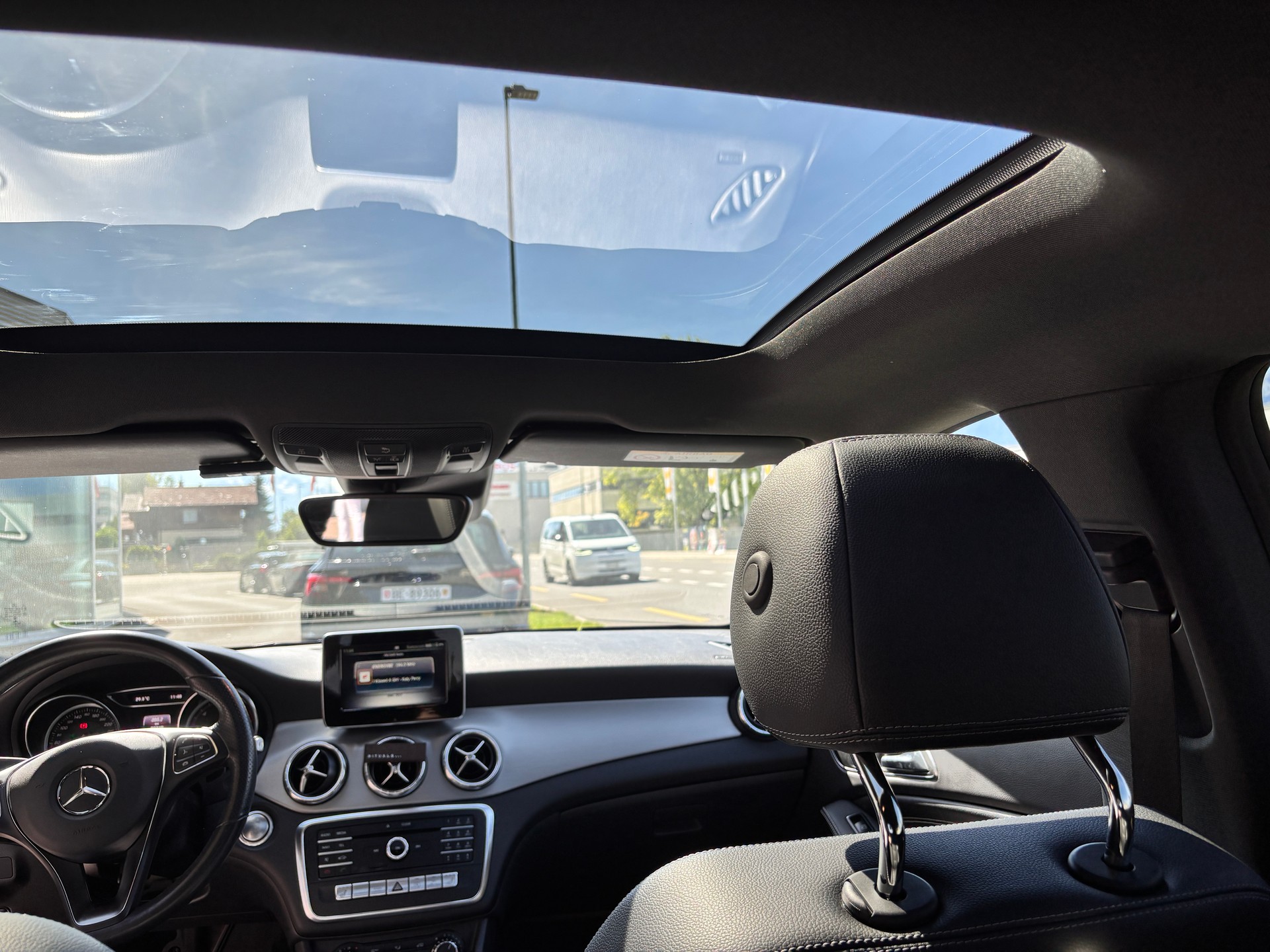 MERCEDES-BENZ CLA 200 Night Star-image-8
