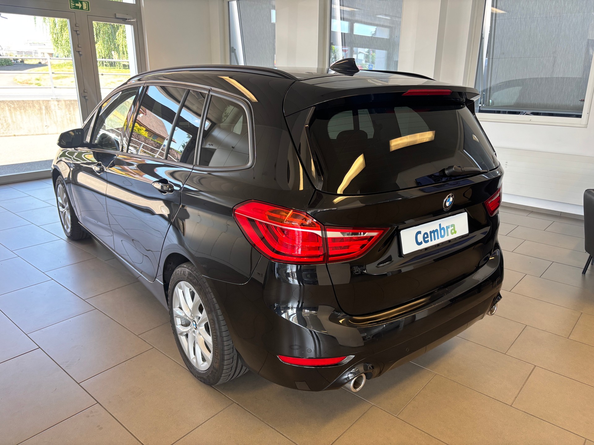 BMW 218d xDrive Gran Tourer Steptronic-image-3