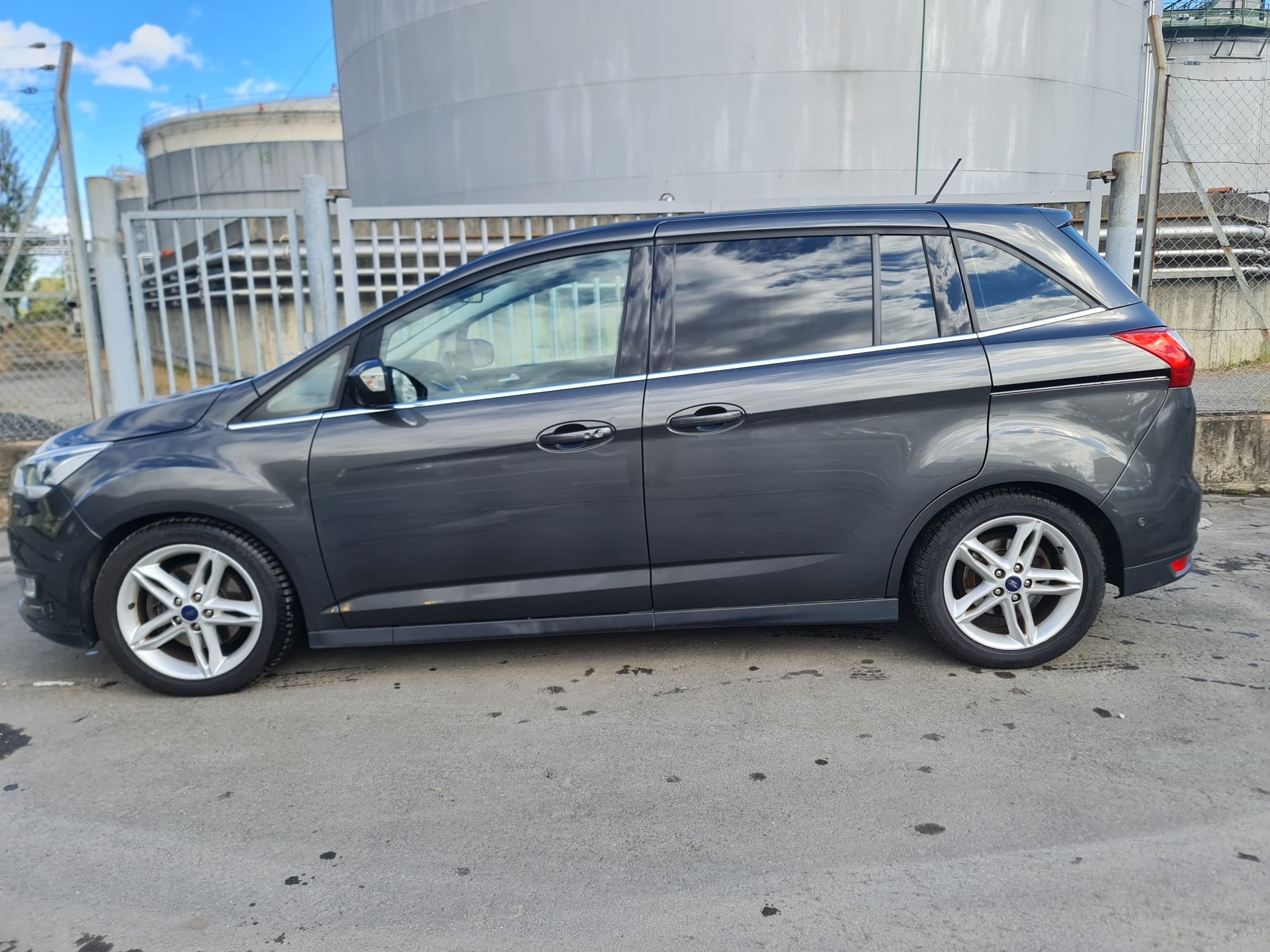 FORD GrC-Max 1.5 SCTi Titanium X-image-4