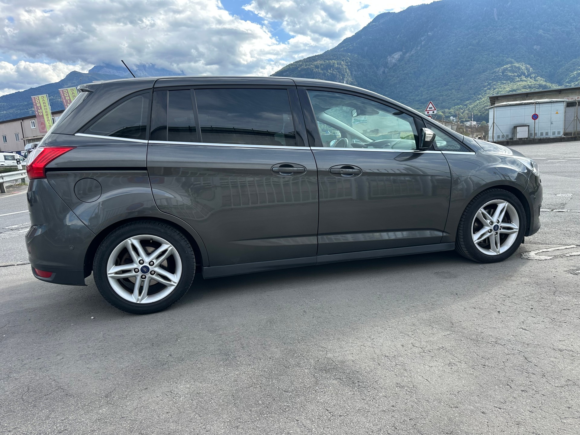 FORD GrC-Max 1.5 SCTi Titanium X-image-7