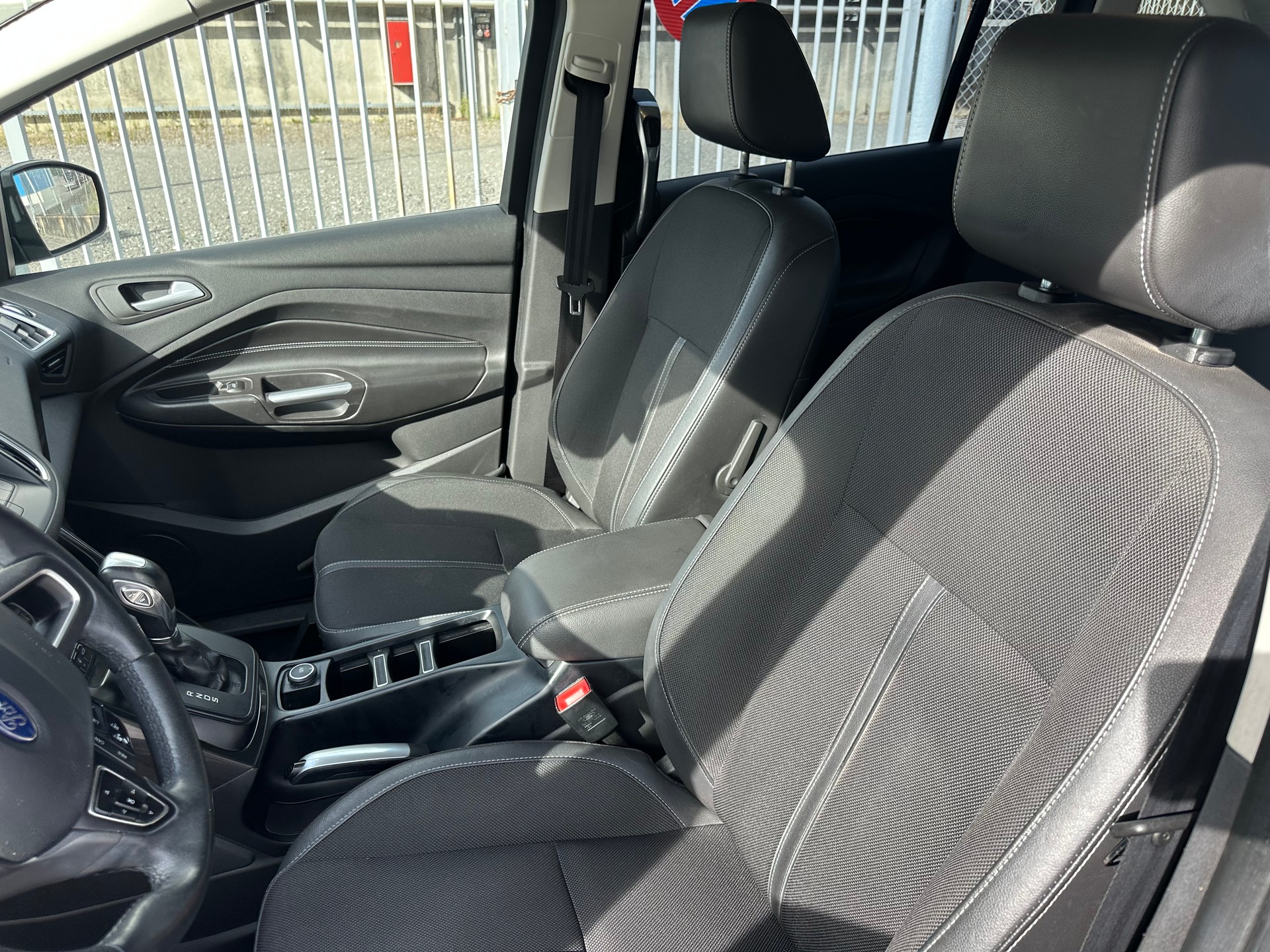 FORD GrC-Max 1.5 SCTi Titanium X-image-11