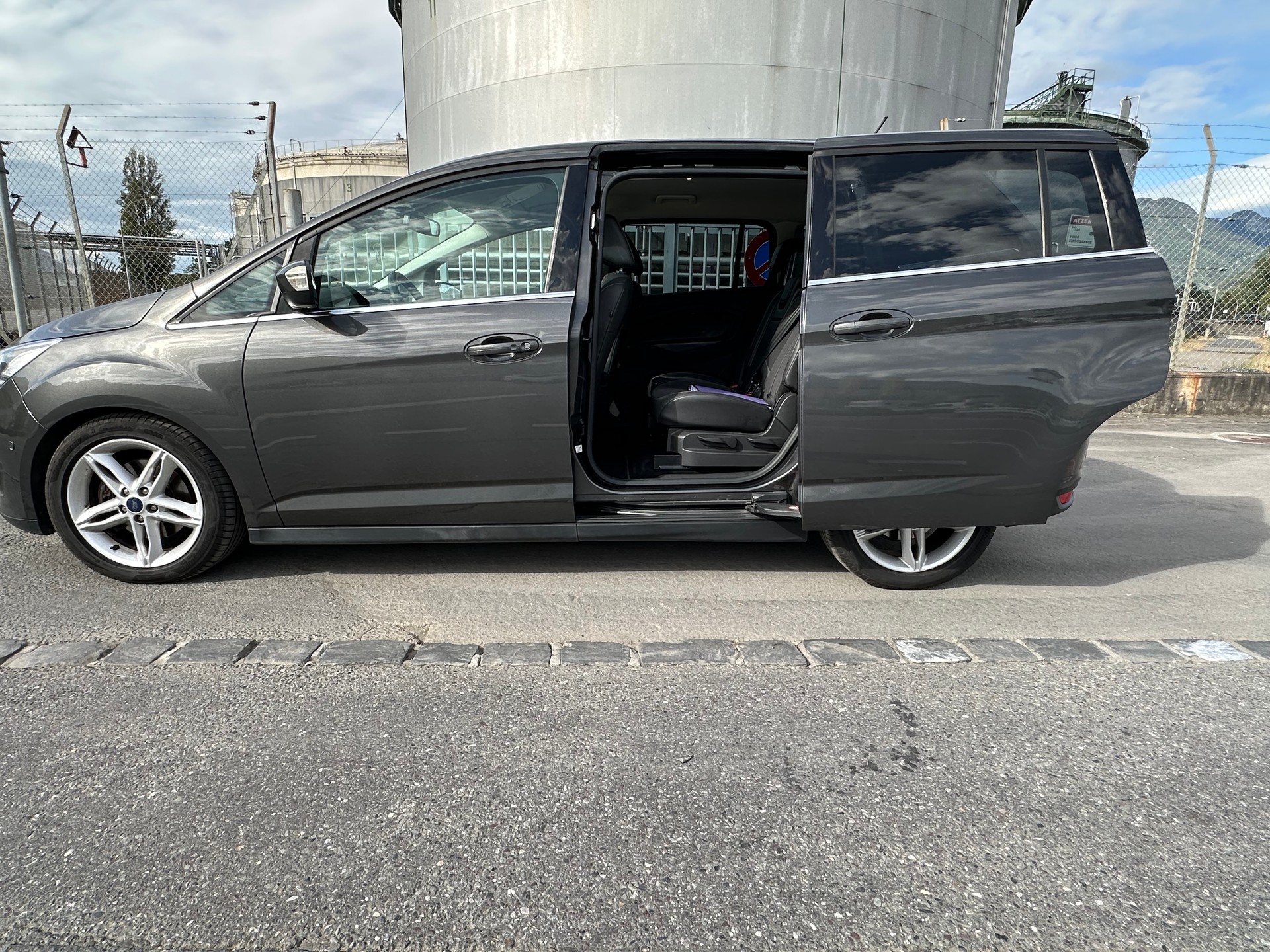 FORD GrC-Max 1.5 SCTi Titanium X-image-8