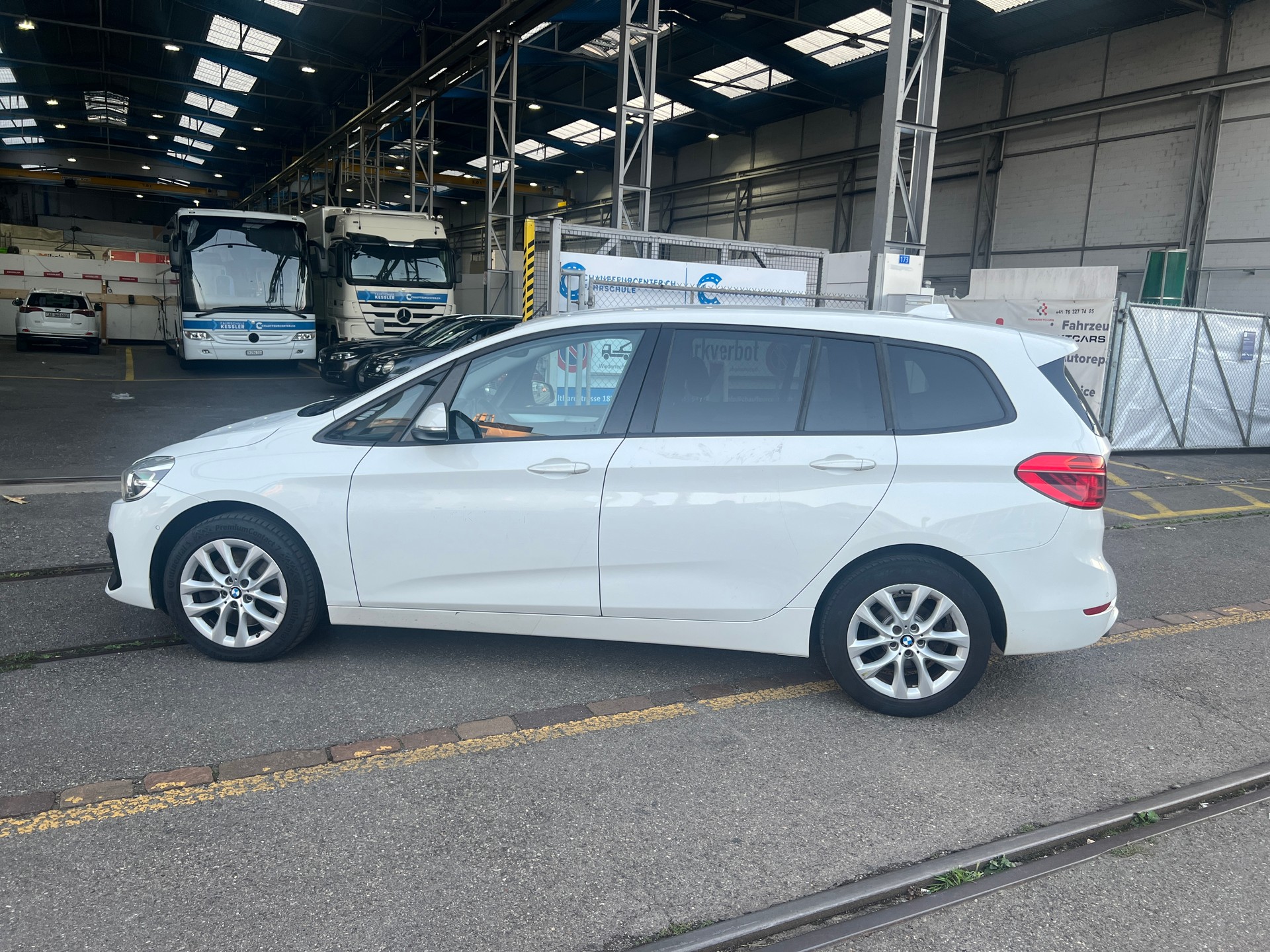 BMW 218 Gran Tourer-image-8