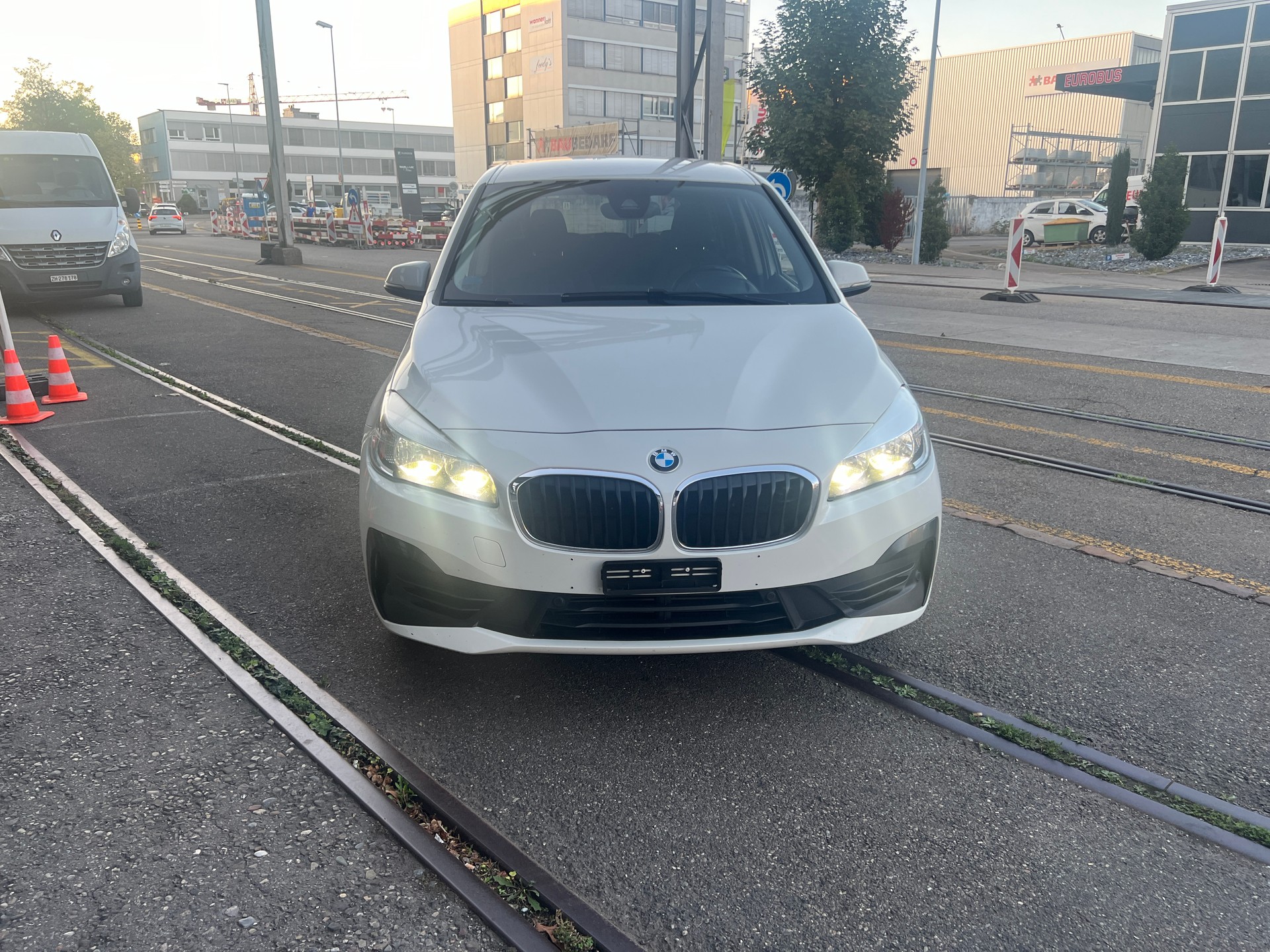 BMW 218 Gran Tourer-image-1