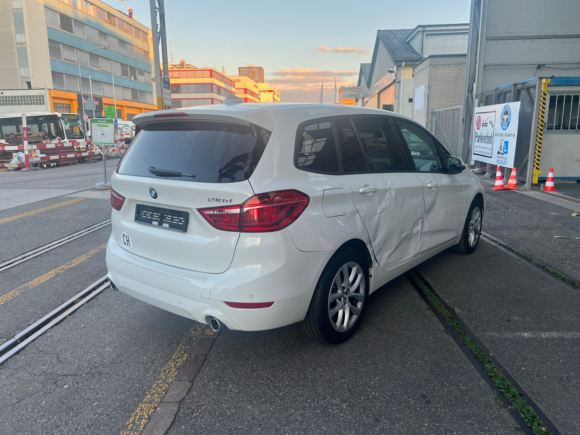 BMW 218 Gran Tourer-image-4