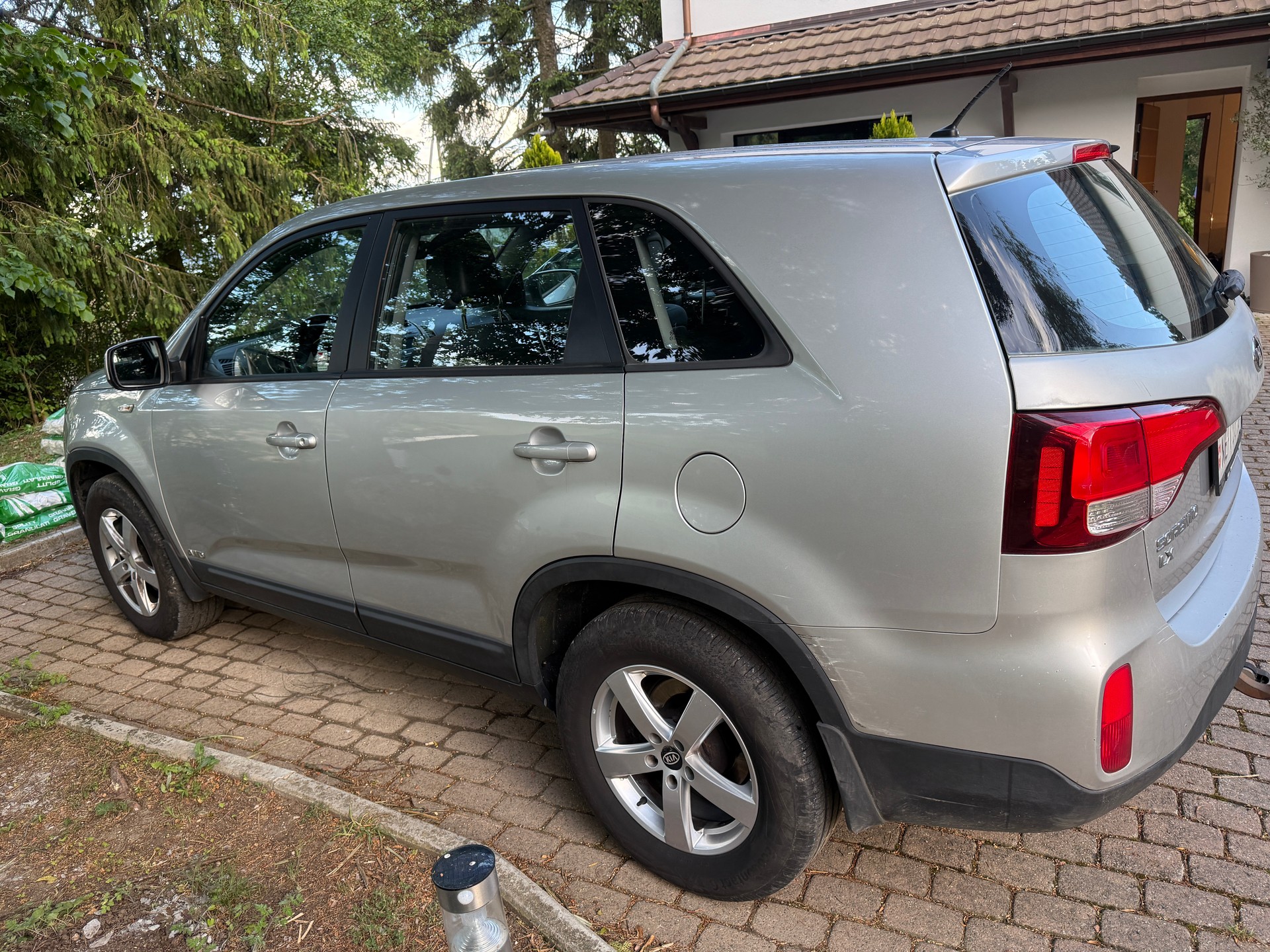 KIA Sorento 2.2 CRDI LX Automatic-image-9