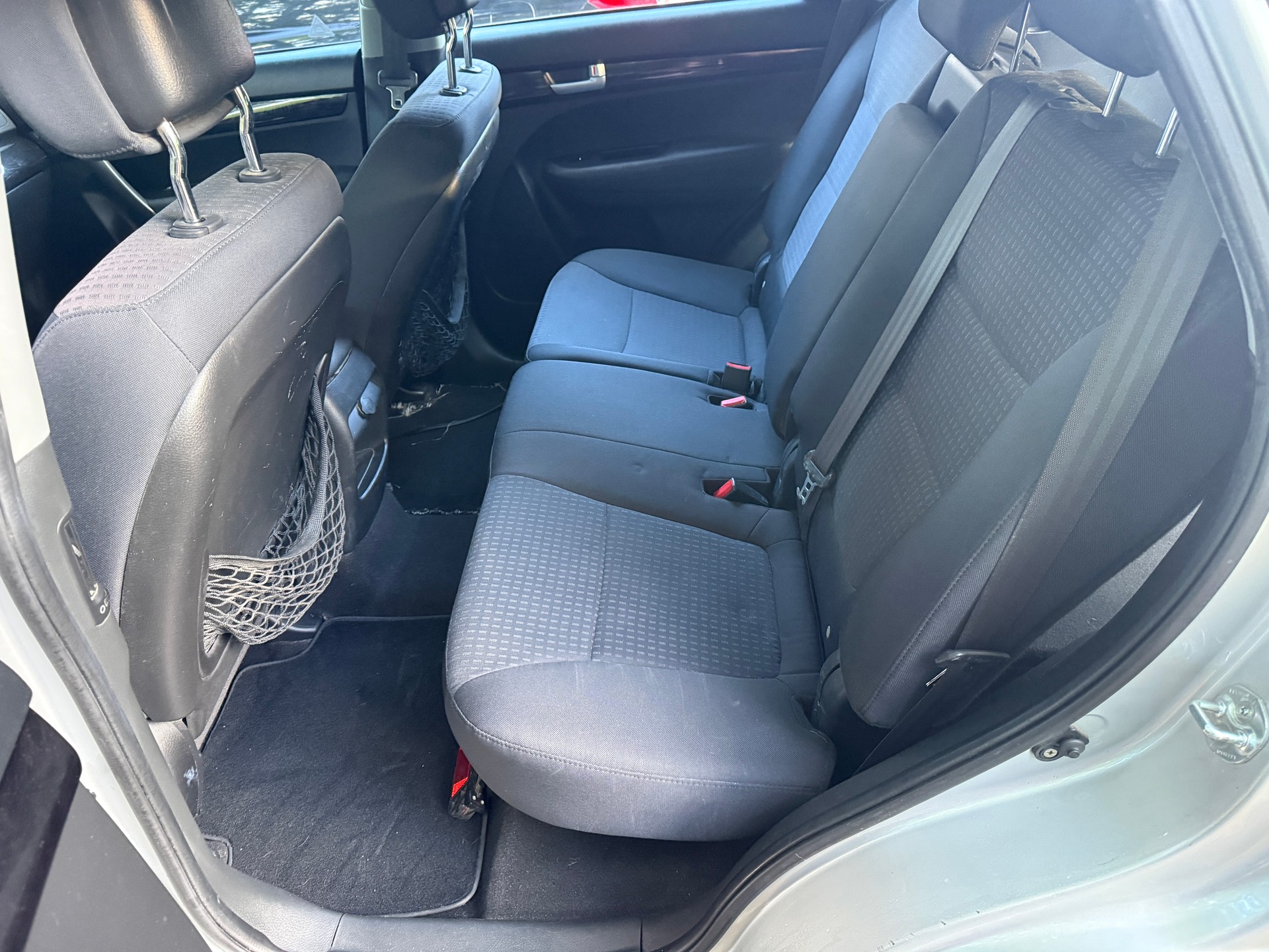 KIA Sorento 2.2 CRDI LX Automatic-image-12