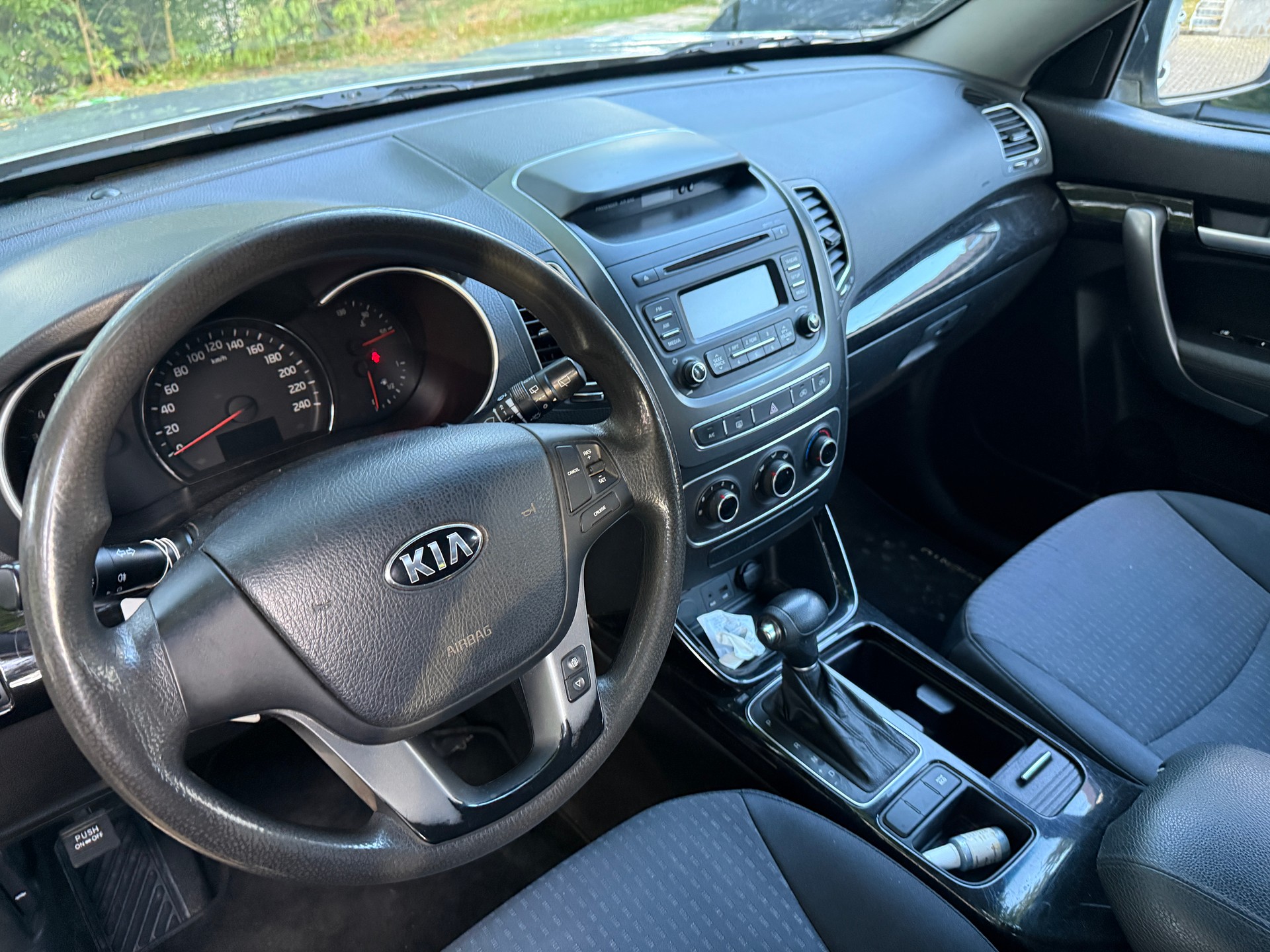 KIA Sorento 2.2 CRDI LX Automatic-image-14