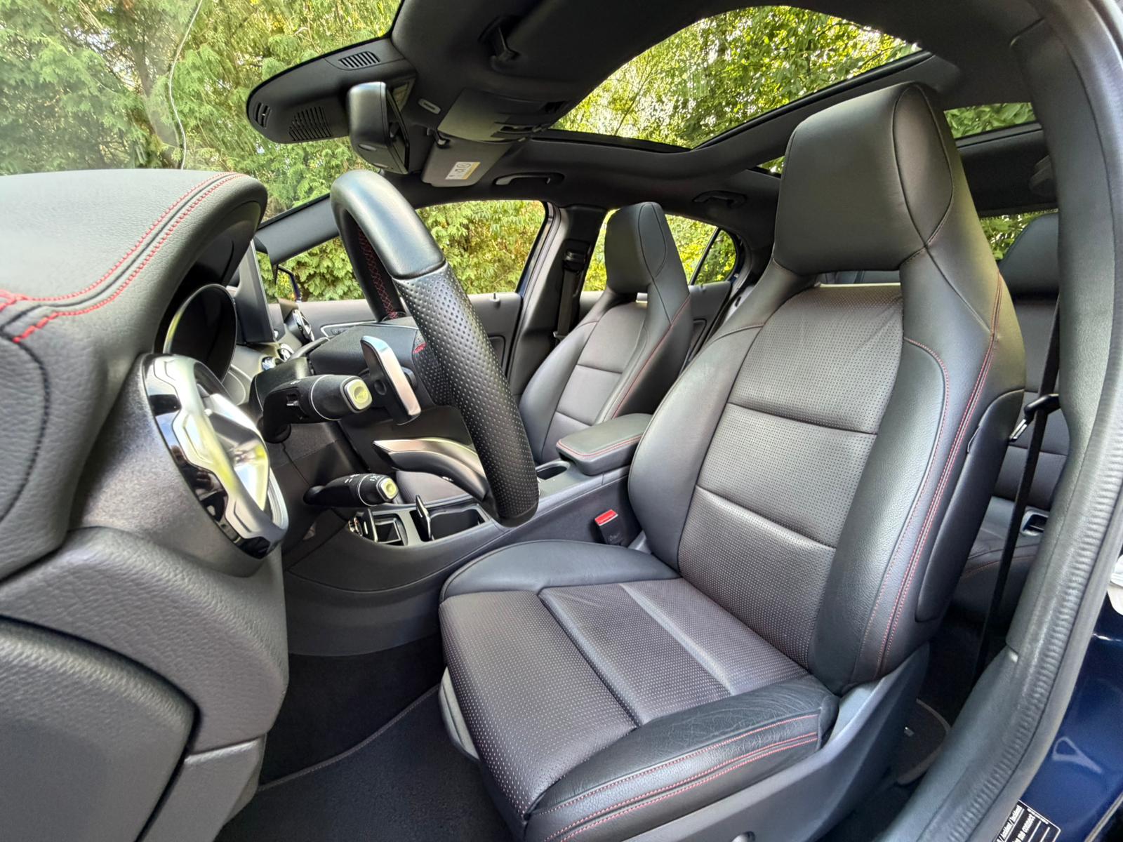 MERCEDES-BENZ GLA 200 AMG Line 7G-DCT-image-10