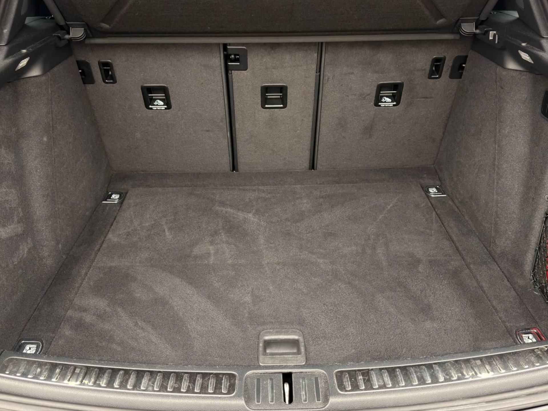 PORSCHE Macan S-image-15