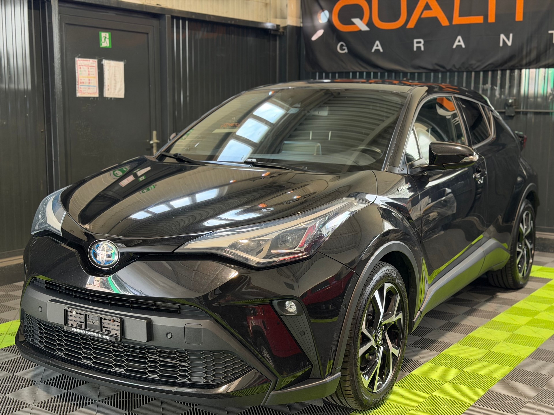 TOYOTA C-HR 2.0 HSD CVT Trend-image-0