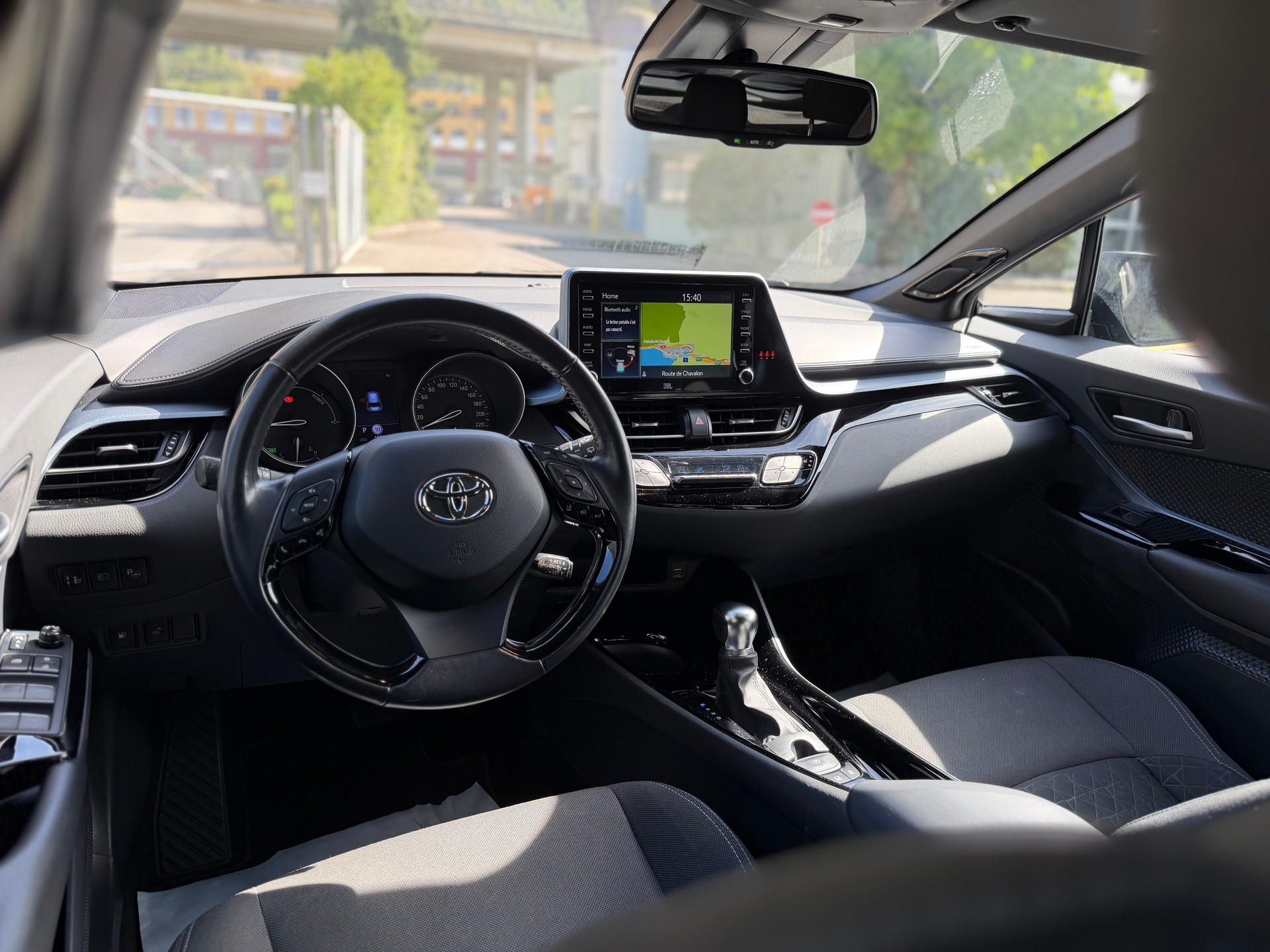 TOYOTA C-HR 2.0 HSD CVT Trend-image-11