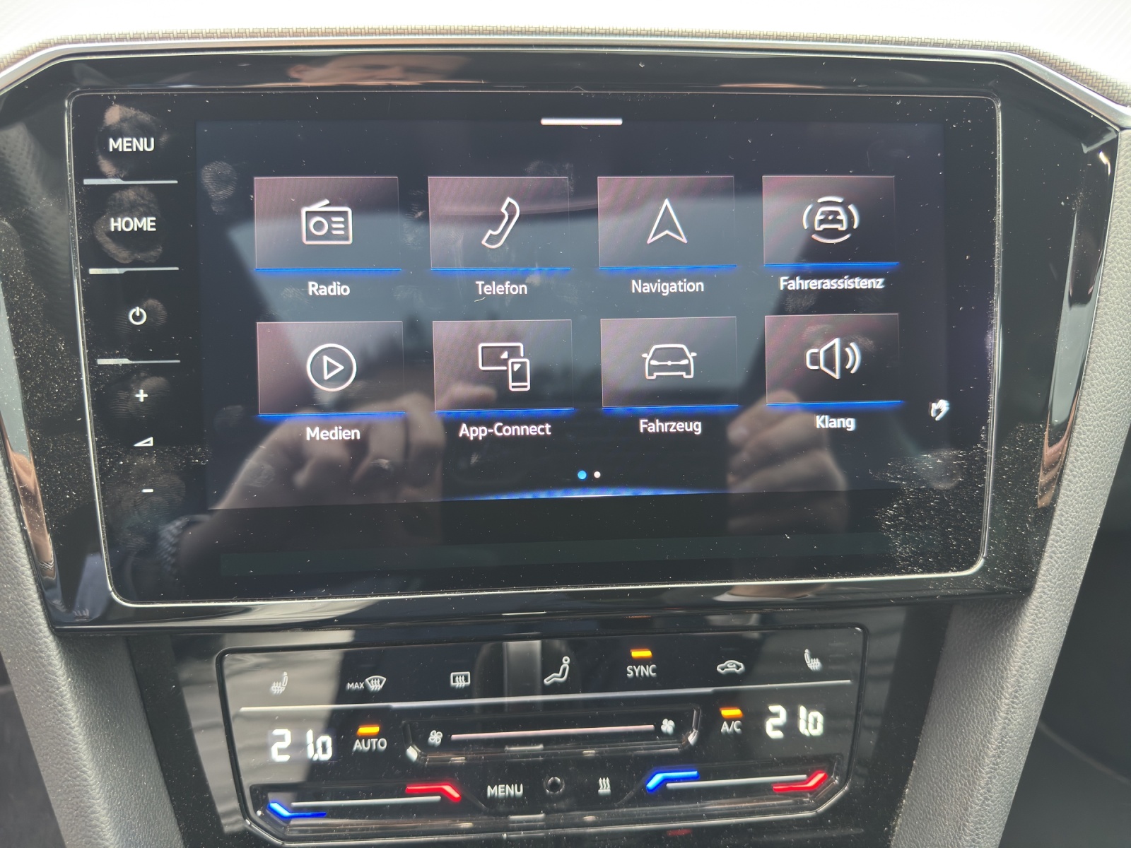 VW Passat Variant 2.0 TSI Elegance 4Motion DSG-image-10