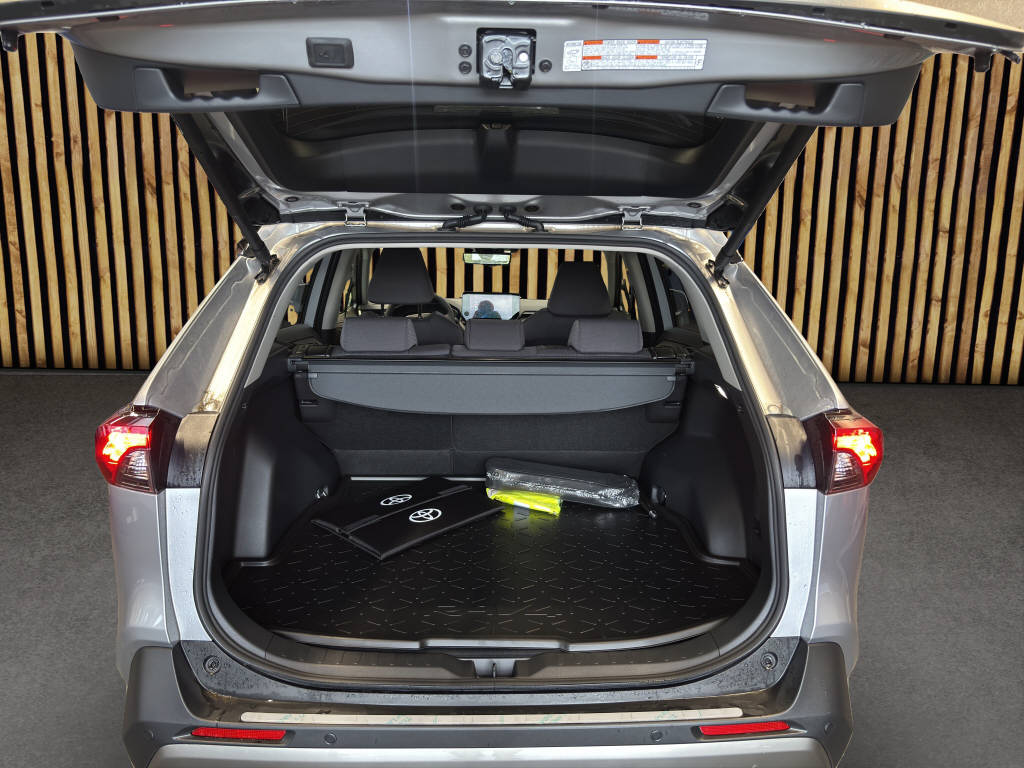 TOYOTA RAV-4 2.5 HEV Trend-image-14