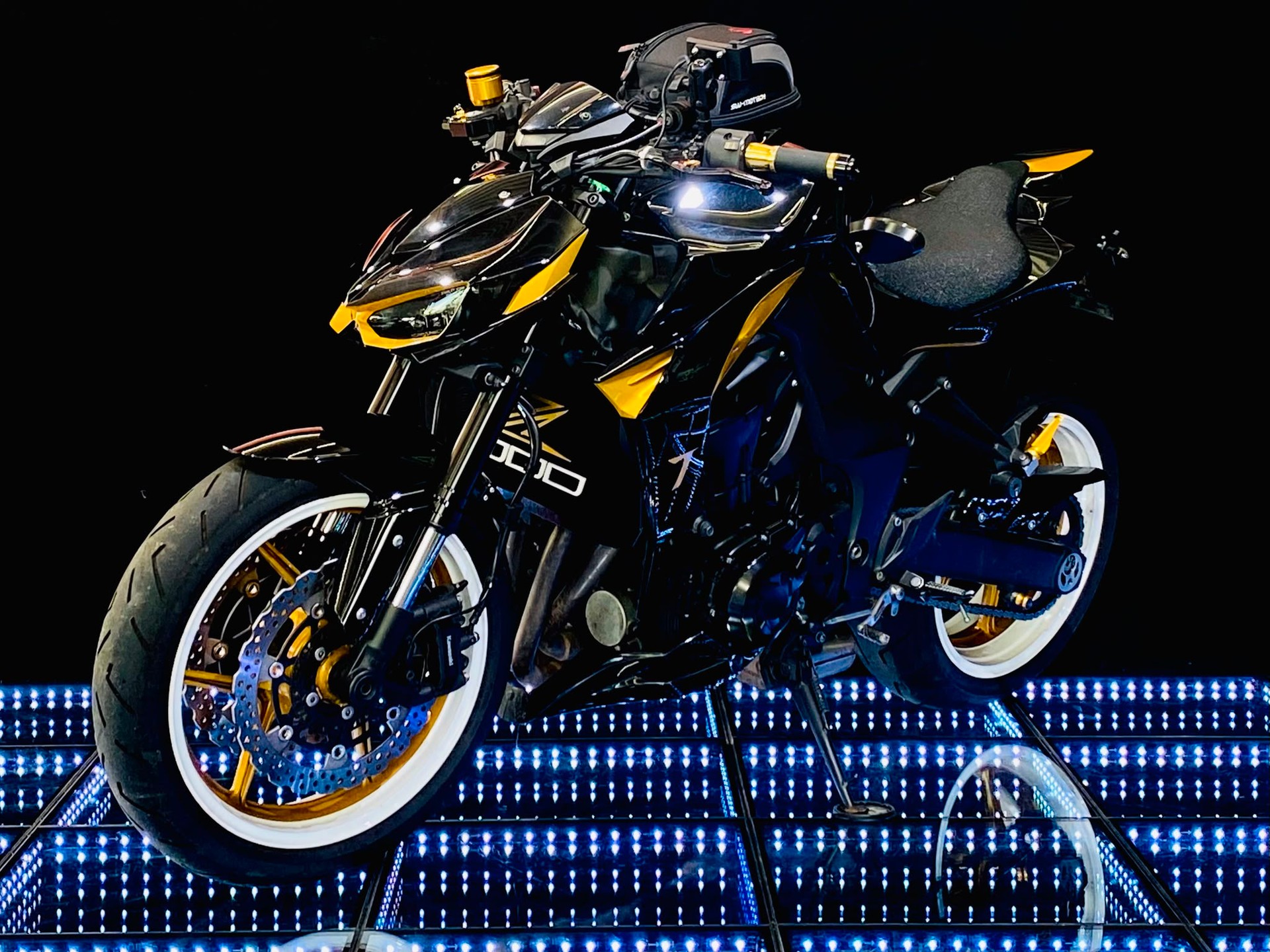 KAWASAKI Z 1000 Special Edition ABS-showroom-element-1