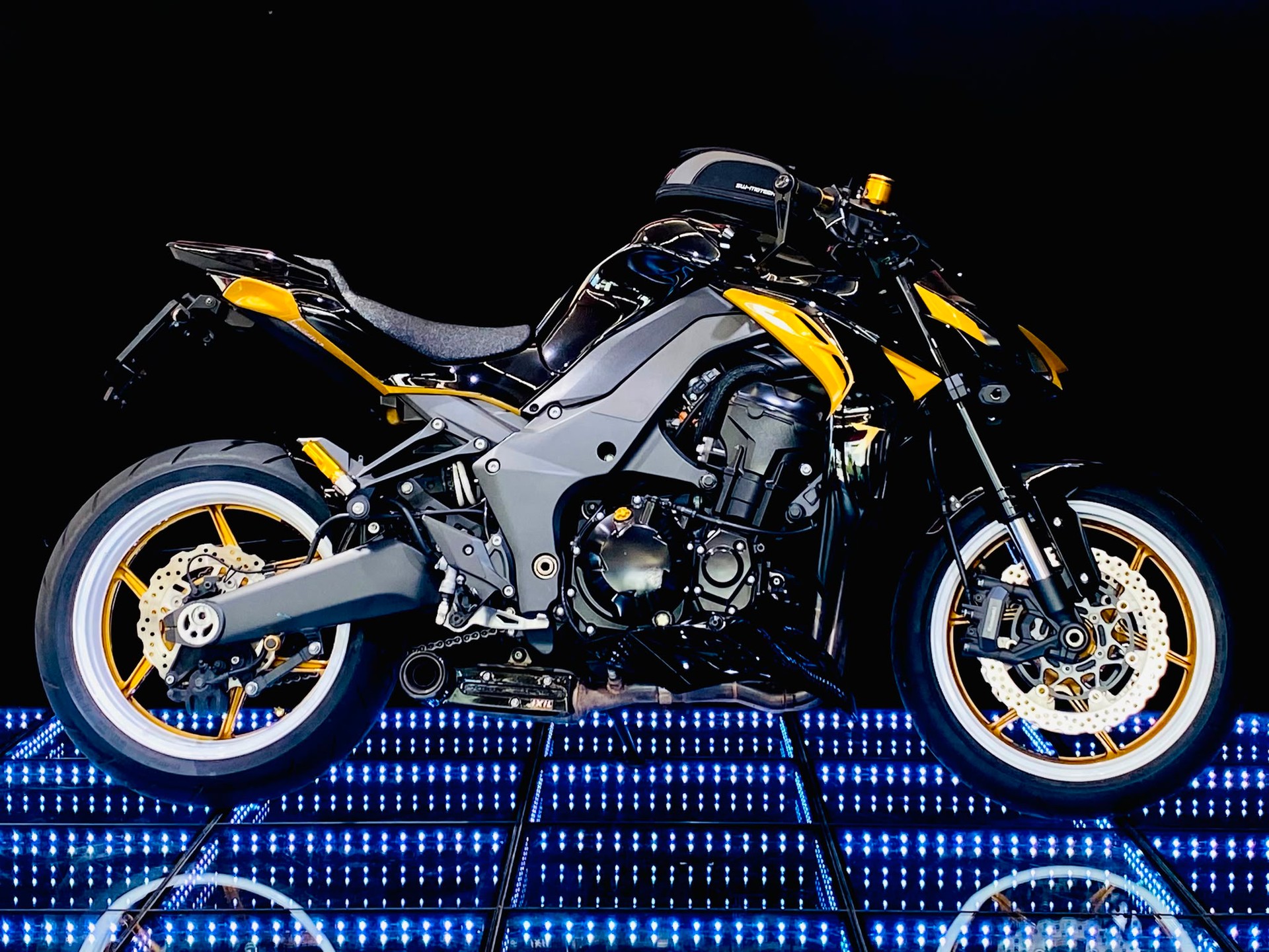 KAWASAKI Z 1000 Special Edition ABS-showroom-element-2