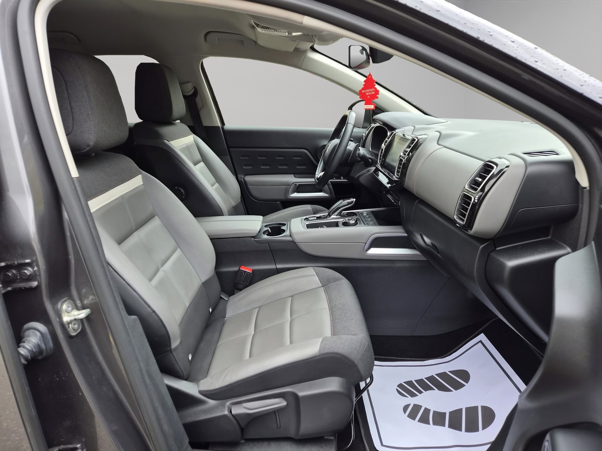 CITROEN C5 Aircross 1.5 BlueHD Shine EAT8-image-12