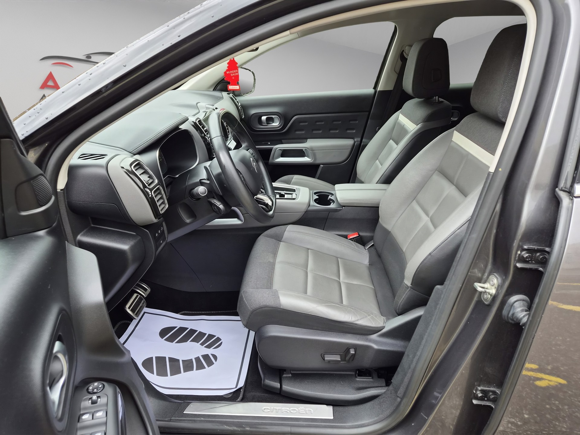 CITROEN C5 Aircross 1.5 BlueHD Shine EAT8-image-11