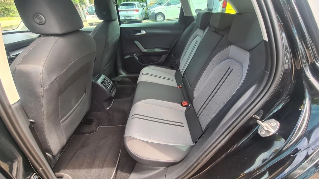 SEAT Leon ST 2.0 TDI EVO DSG Style ** Full Digital Cockpit ** Parklehnassistanz **Gr.Navi ** Parkhilfe ** Neues Modell 2022 **-image-18
