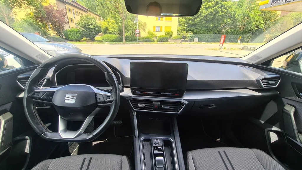 SEAT Leon ST 2.0 TDI EVO DSG Style ** Full Digital Cockpit ** Parklehnassistanz **Gr.Navi ** Parkhilfe ** Neues Modell 2022 **-image-15