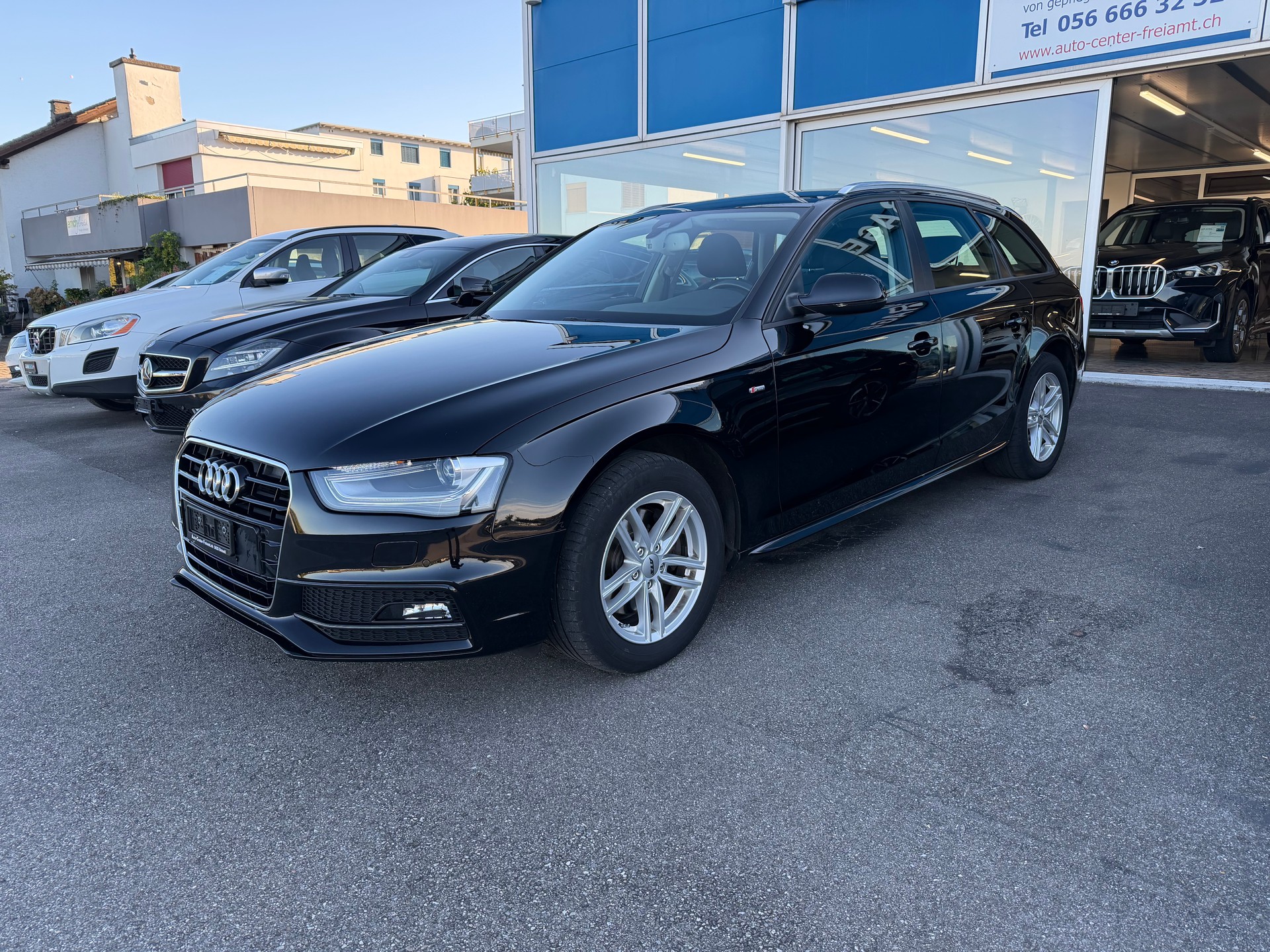 AUDI A4 Avant 2.0 TDI S-Line multitronic-image-1