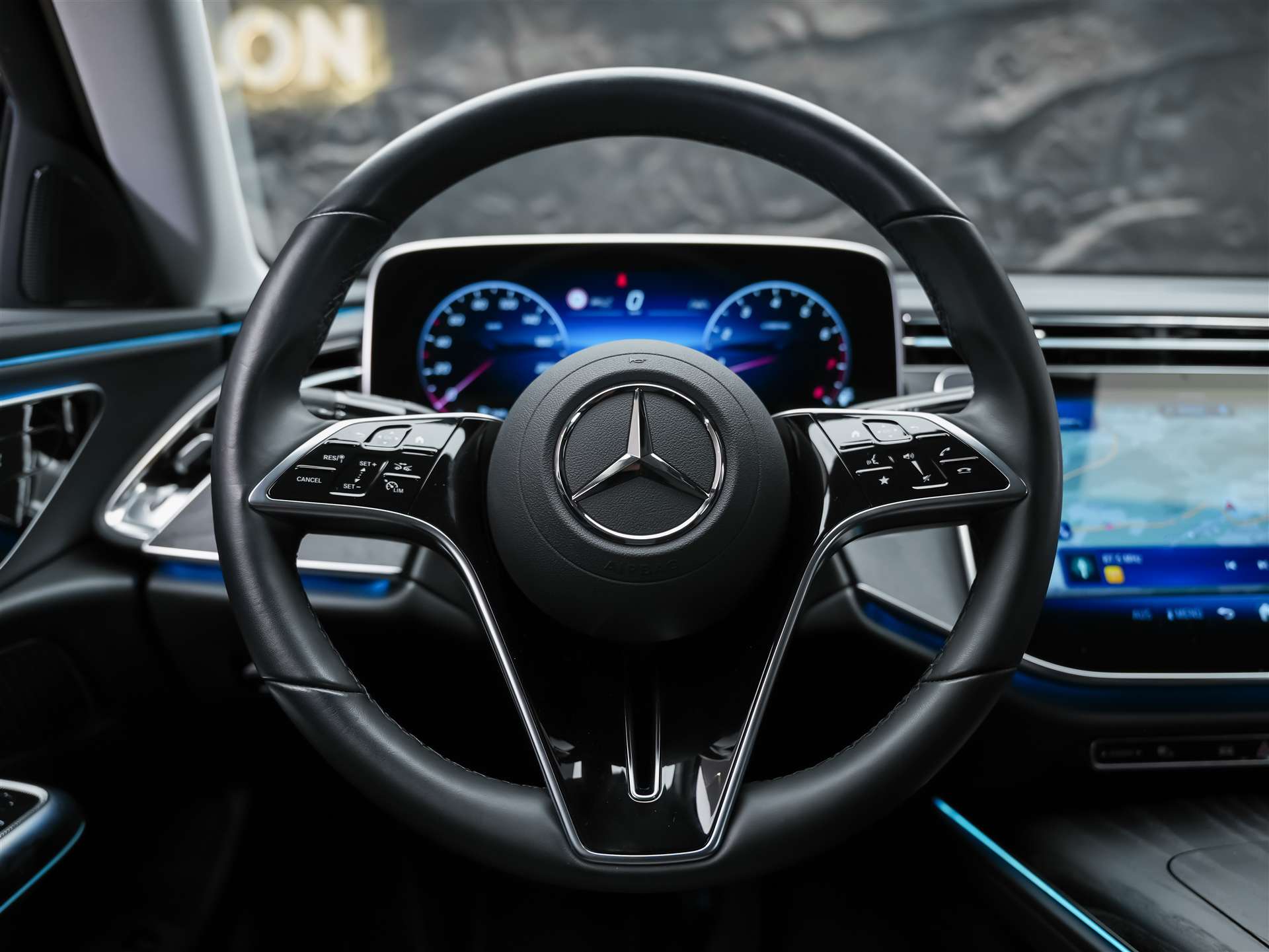 MERCEDES-BENZ E 200 9G-Tronic *Werksgarantie*21" Felgen*Ambientebeleuchtung*-image-24