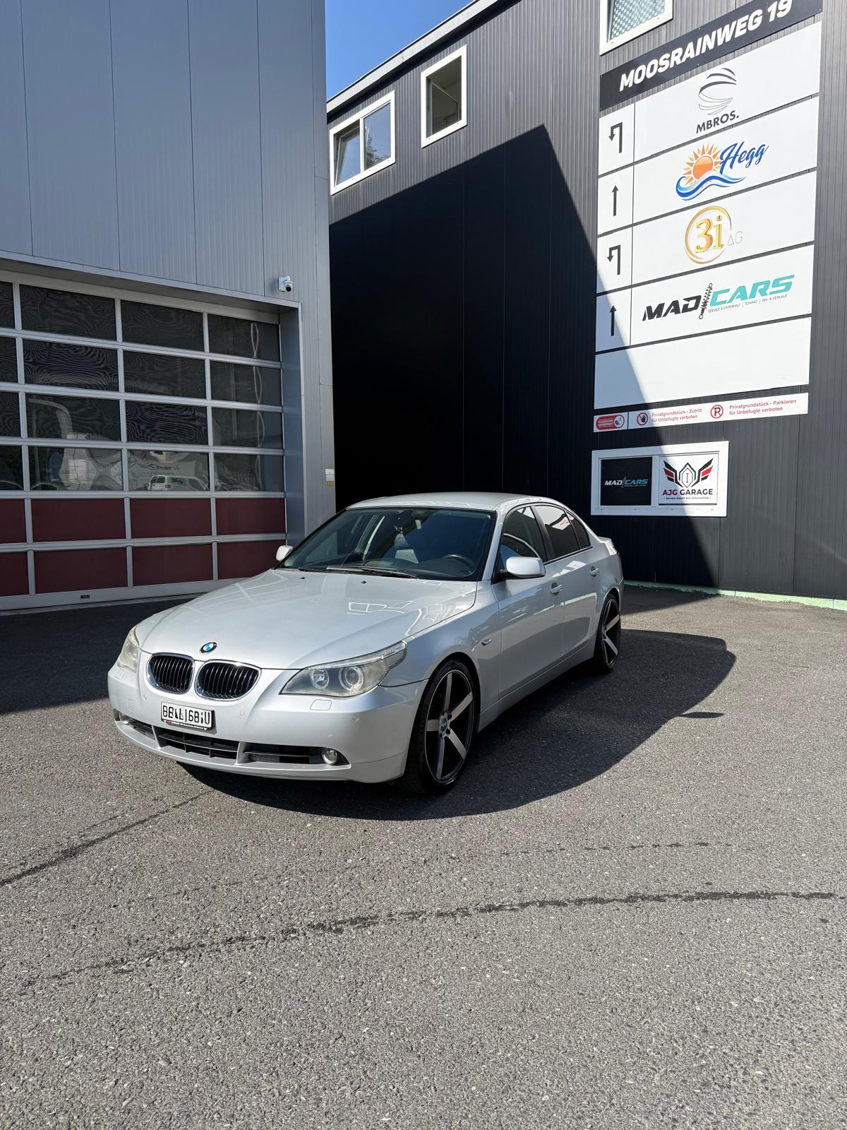 BMW 530i