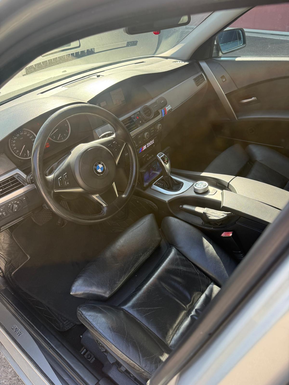 BMW 530i-image-6