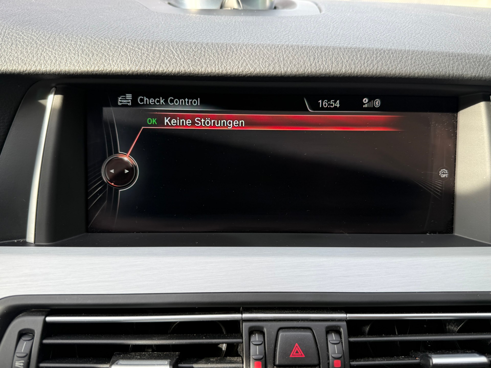 BMW M 550d xDrive-image-13