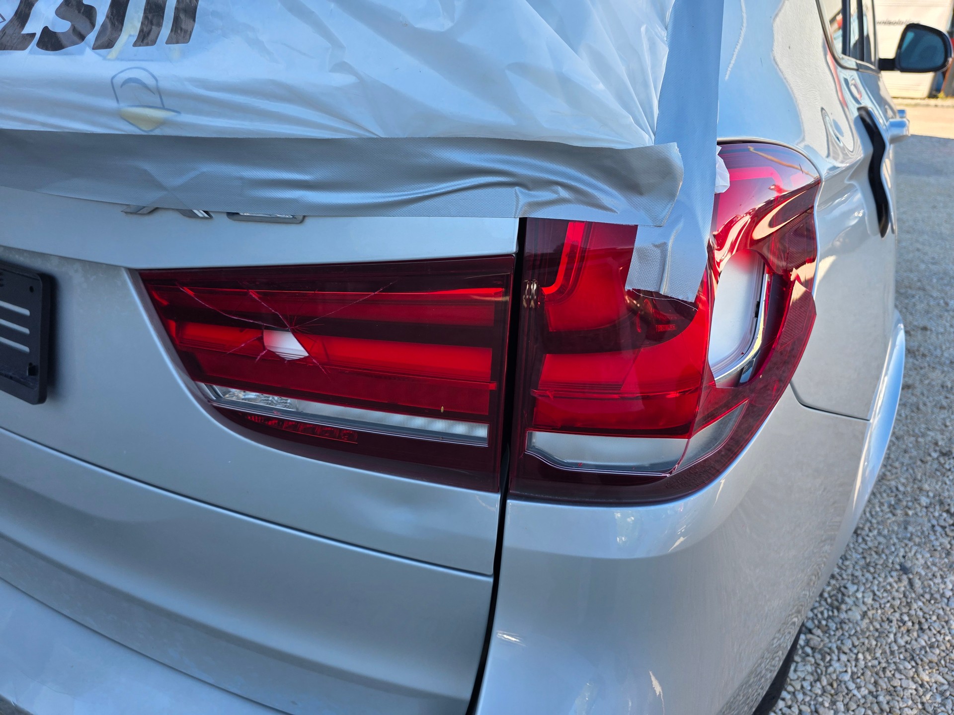 BMW X5 xDrive 40d Steptronic-image-19