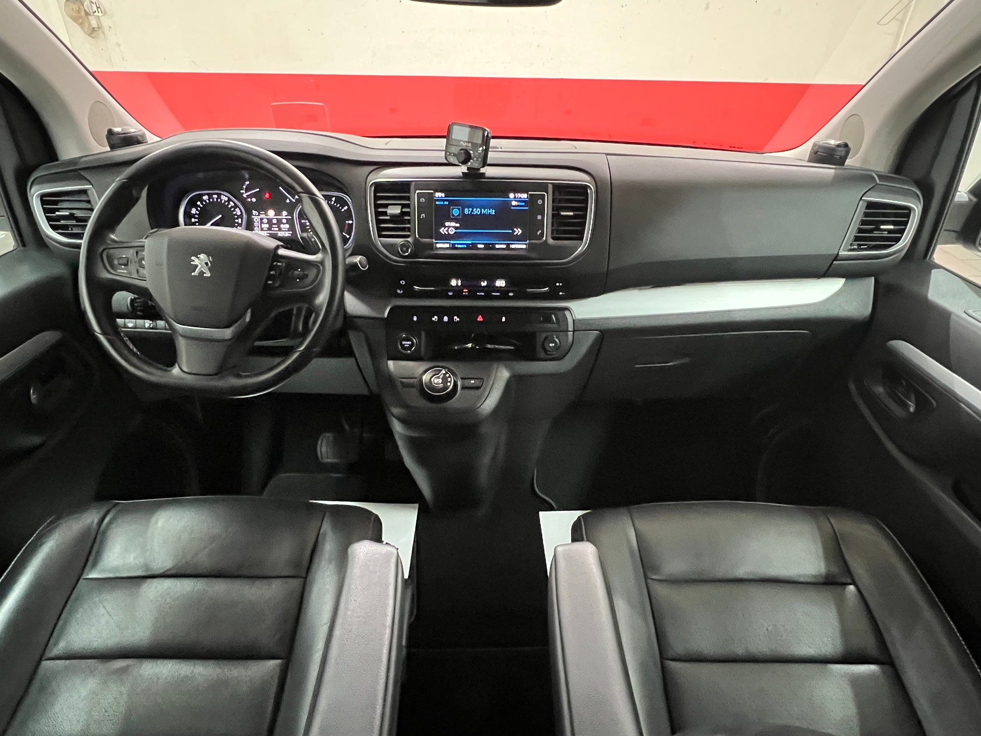 PEUGEOT Traveller 2.0 BlueHDi Allure Compact EAT-image-7