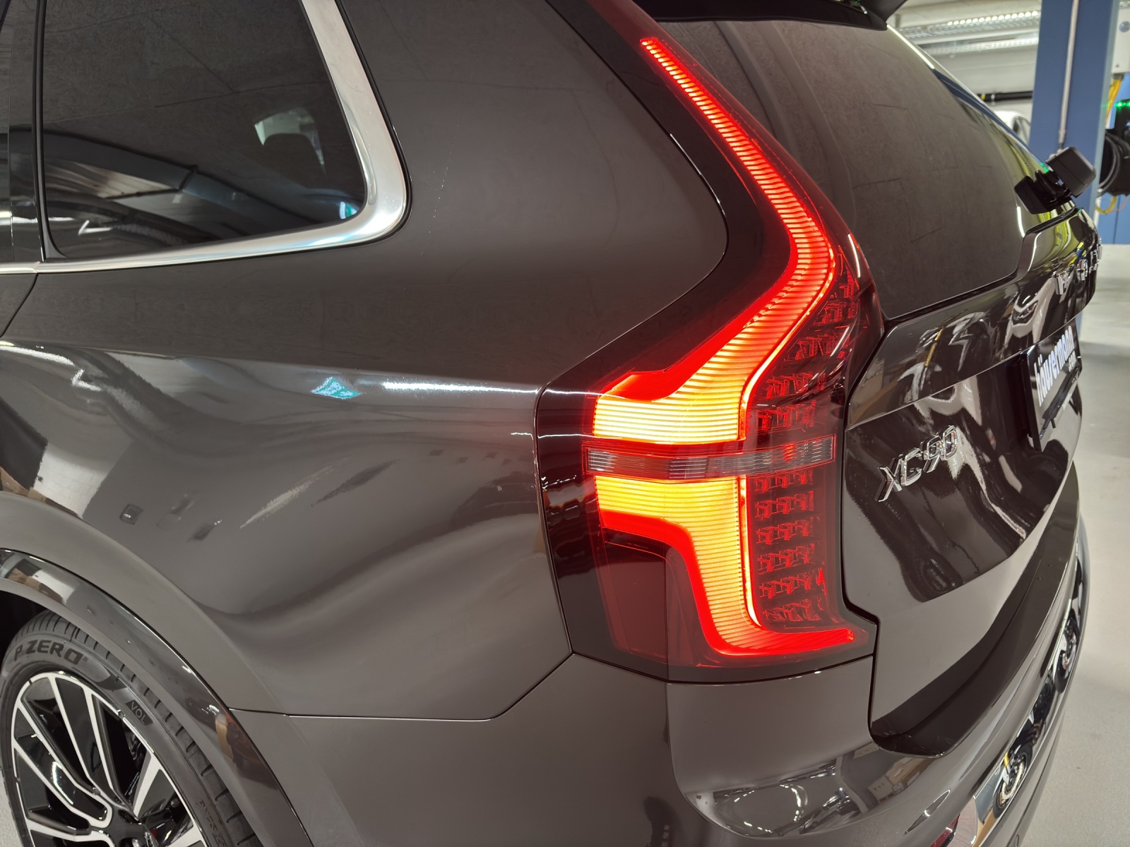 VOLVO XC90 2.0 T8 TE XCLUSIVE Edition Bright eAWD-image-14