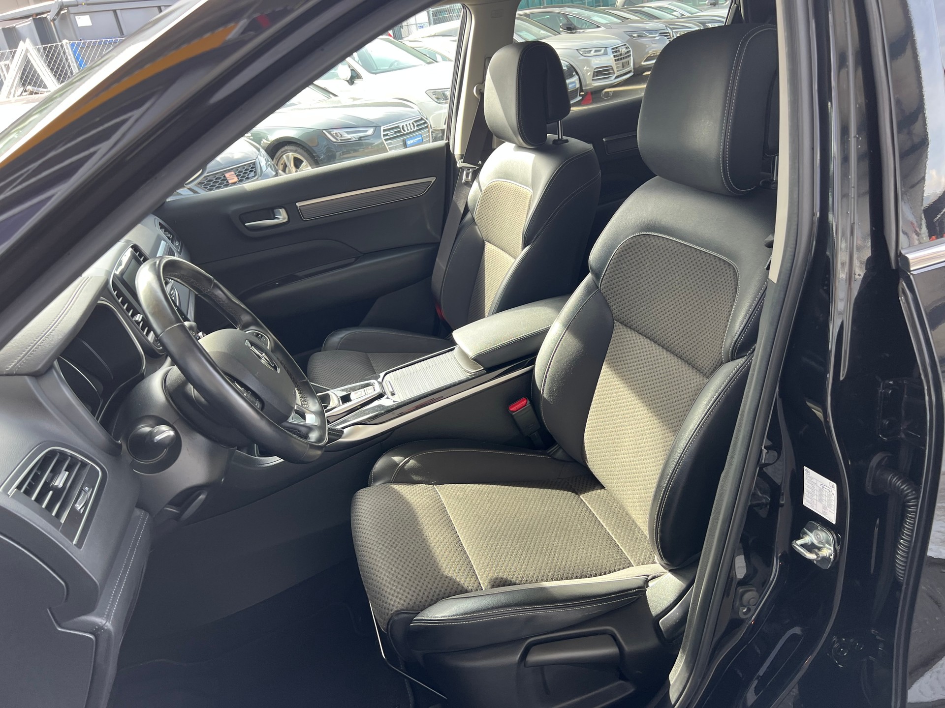 RENAULT Koleos 2.0 dCi 4x4 Xtronic *** Navigation * Anhängerkupplung 2000 kg. * frisch ab MFK *** 12 /24 Mt. Garantie möglich **-image-25