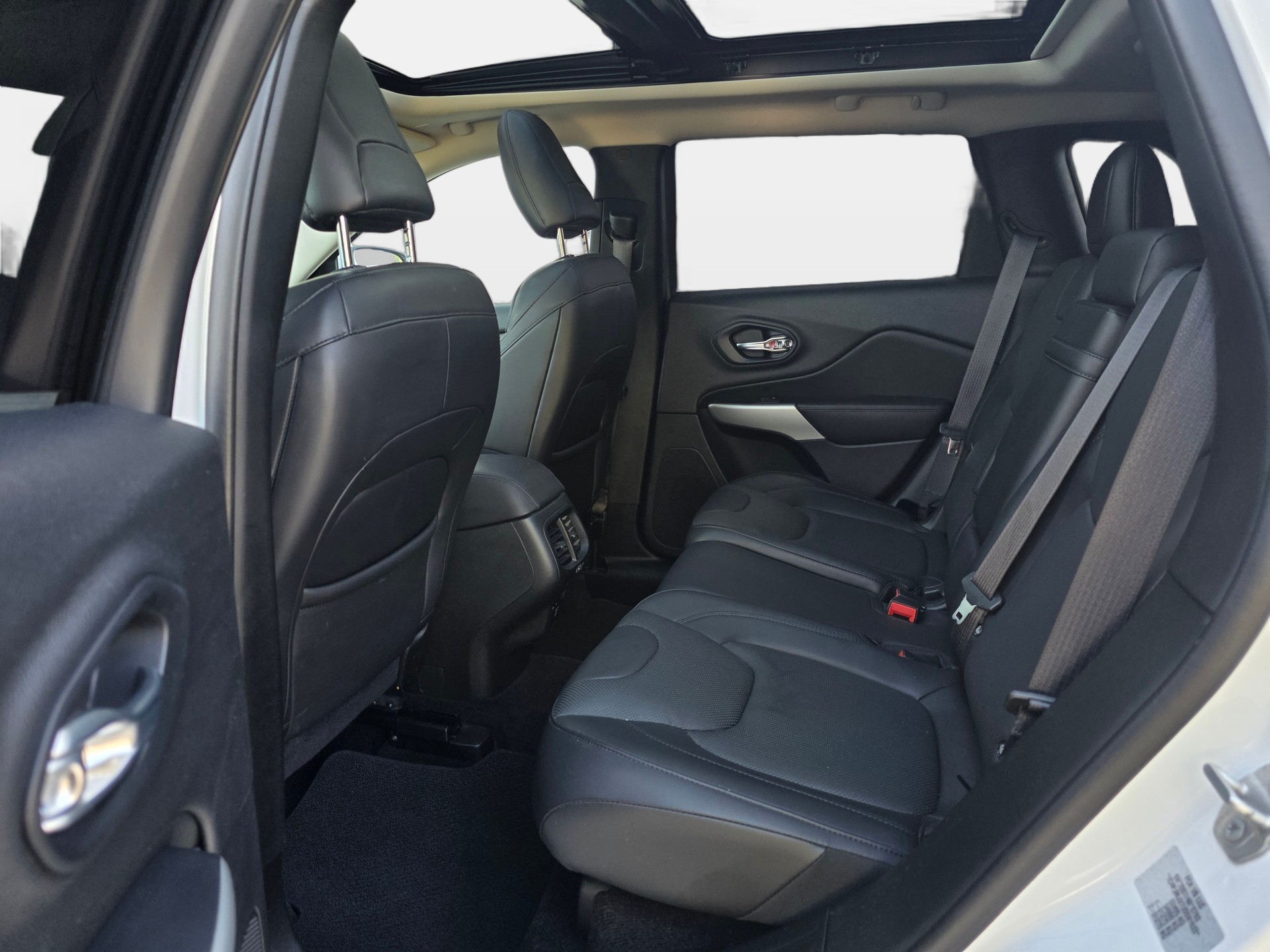 JEEP Cherokee 2.2TD Overland AWD 9ATX AD * CH-Fahrzeug * ab MFK *-image-23